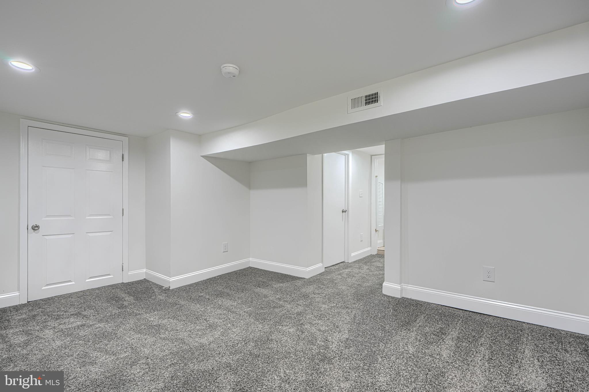 WEST FOREST PARK - Residential