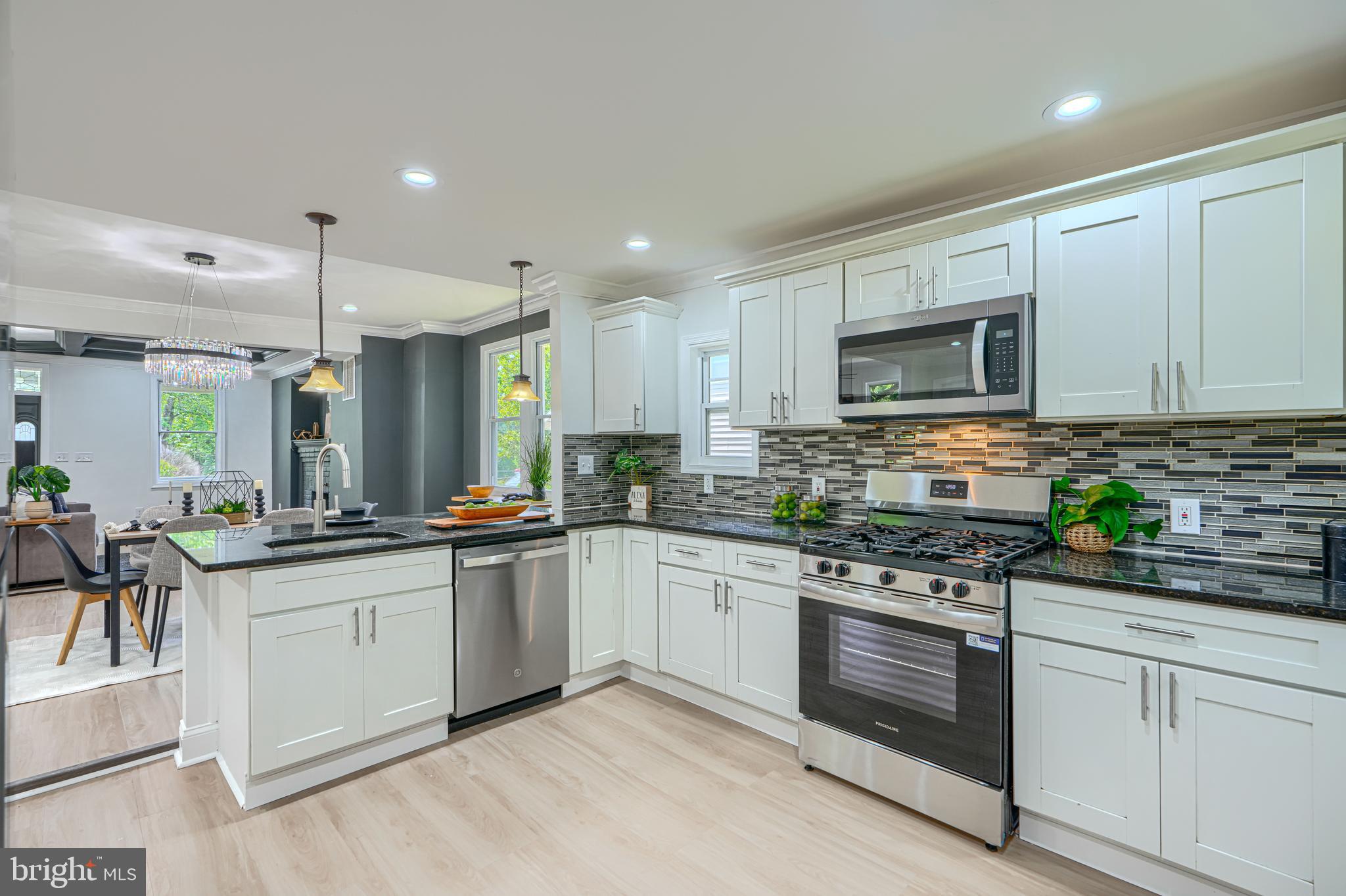 WEST FOREST PARK - Residential