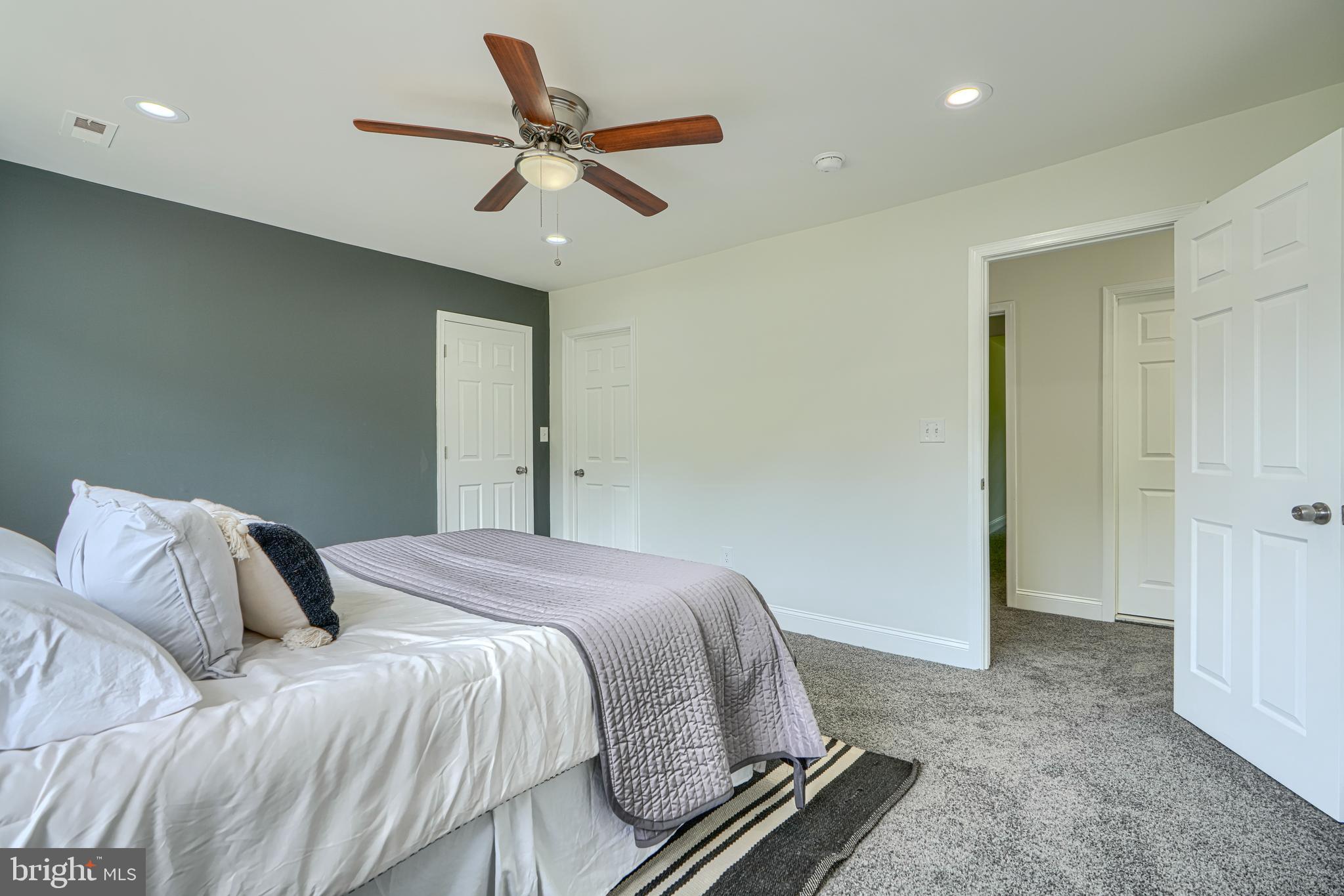 WEST FOREST PARK - Residential