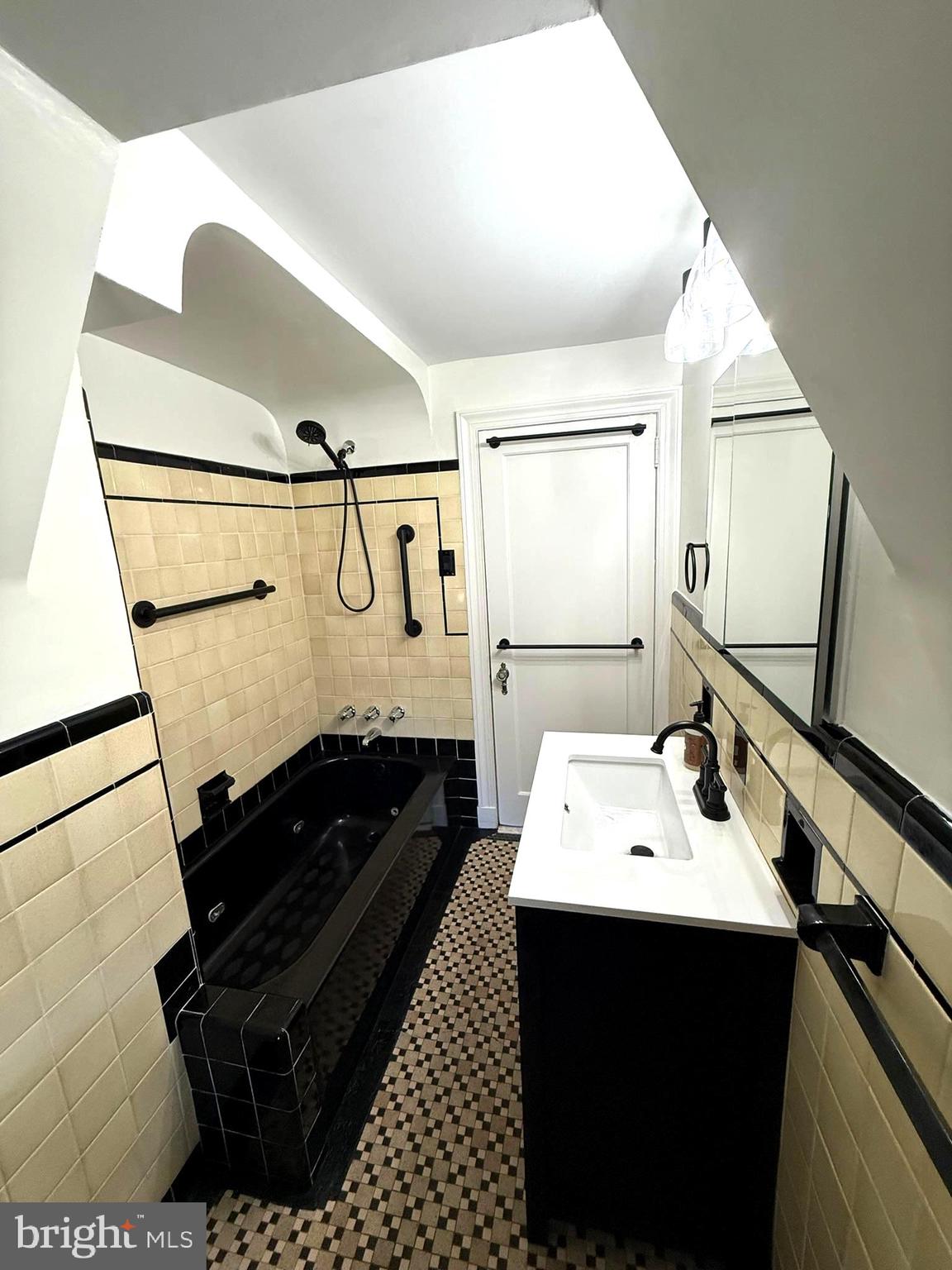 LANSDALE - Residential