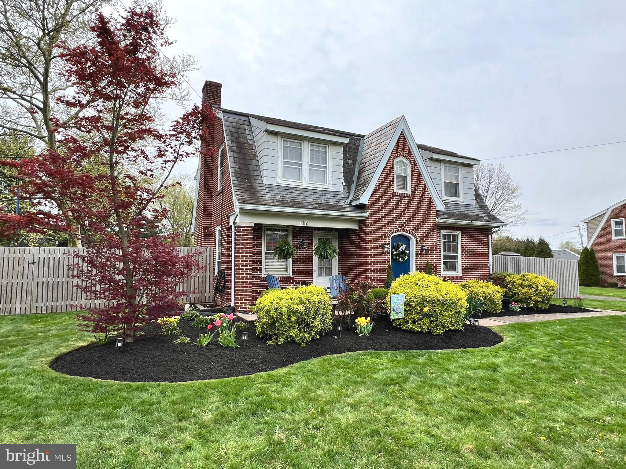 LANSDALE - Residential