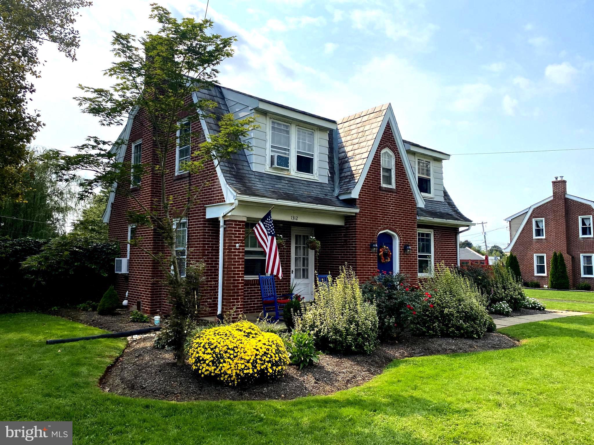 LANSDALE - Residential
