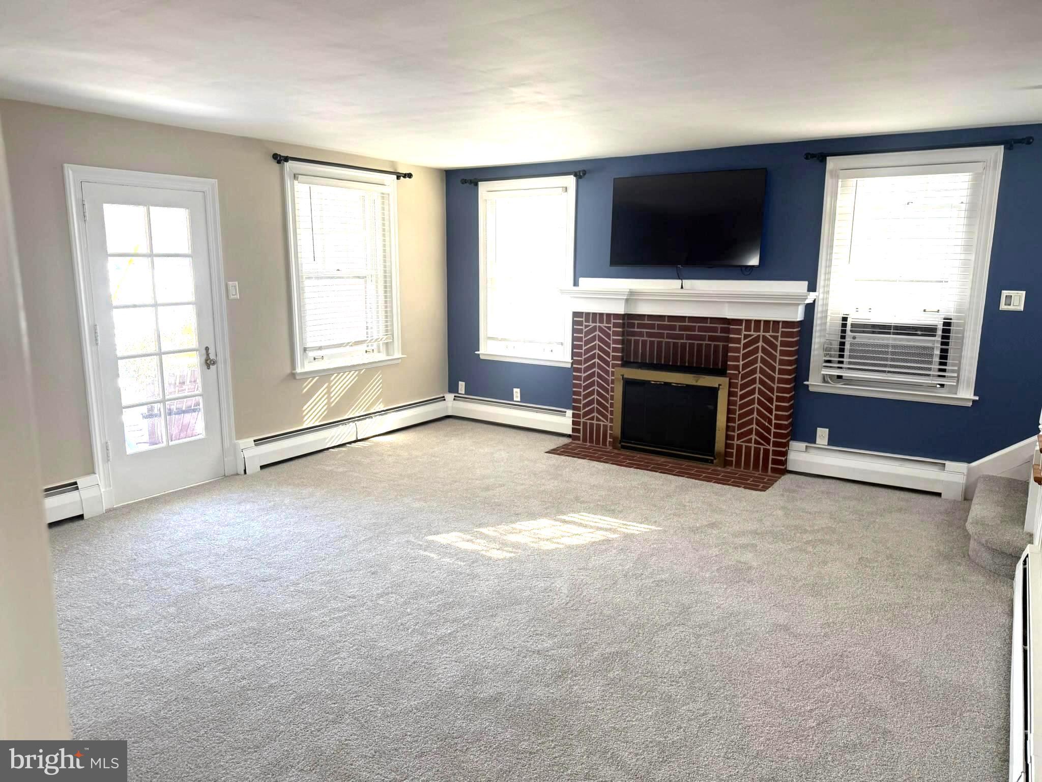 LANSDALE - Residential