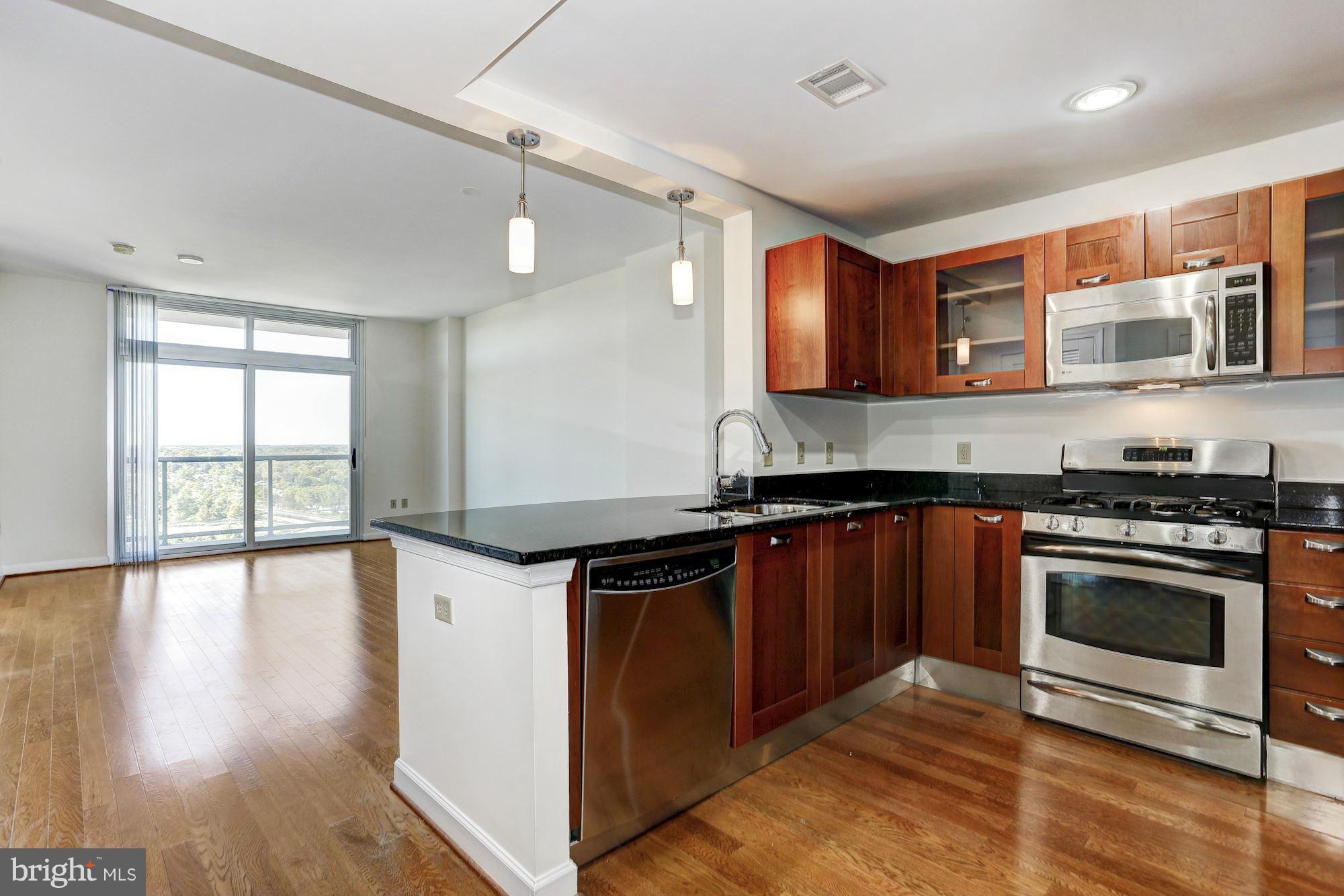 MIDTOWN BETHESDA NORTH - Residential