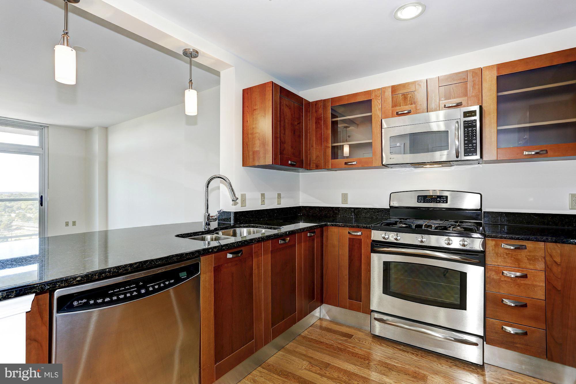 MIDTOWN BETHESDA NORTH - Residential