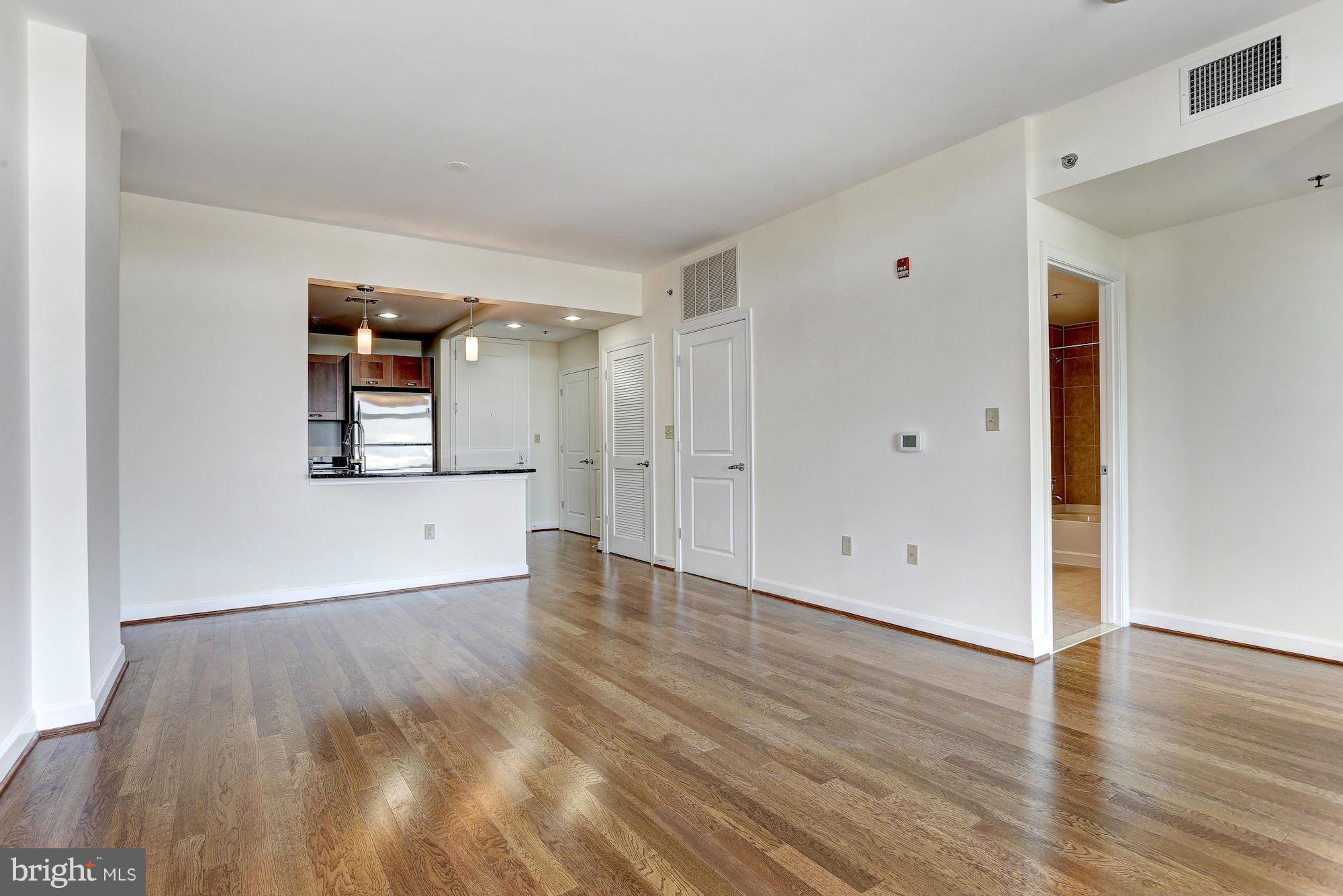 MIDTOWN BETHESDA NORTH - Residential