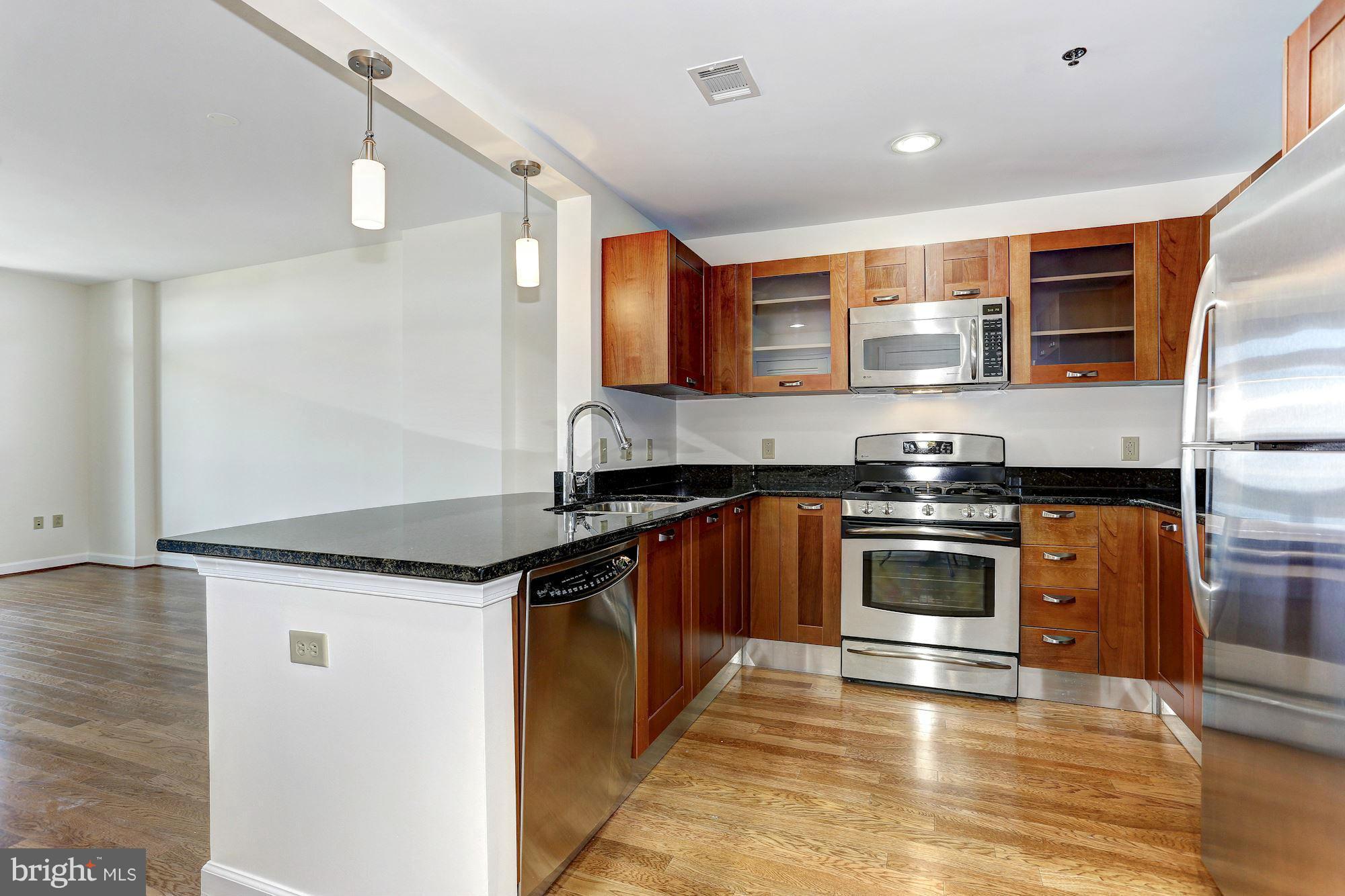 MIDTOWN BETHESDA NORTH - Residential