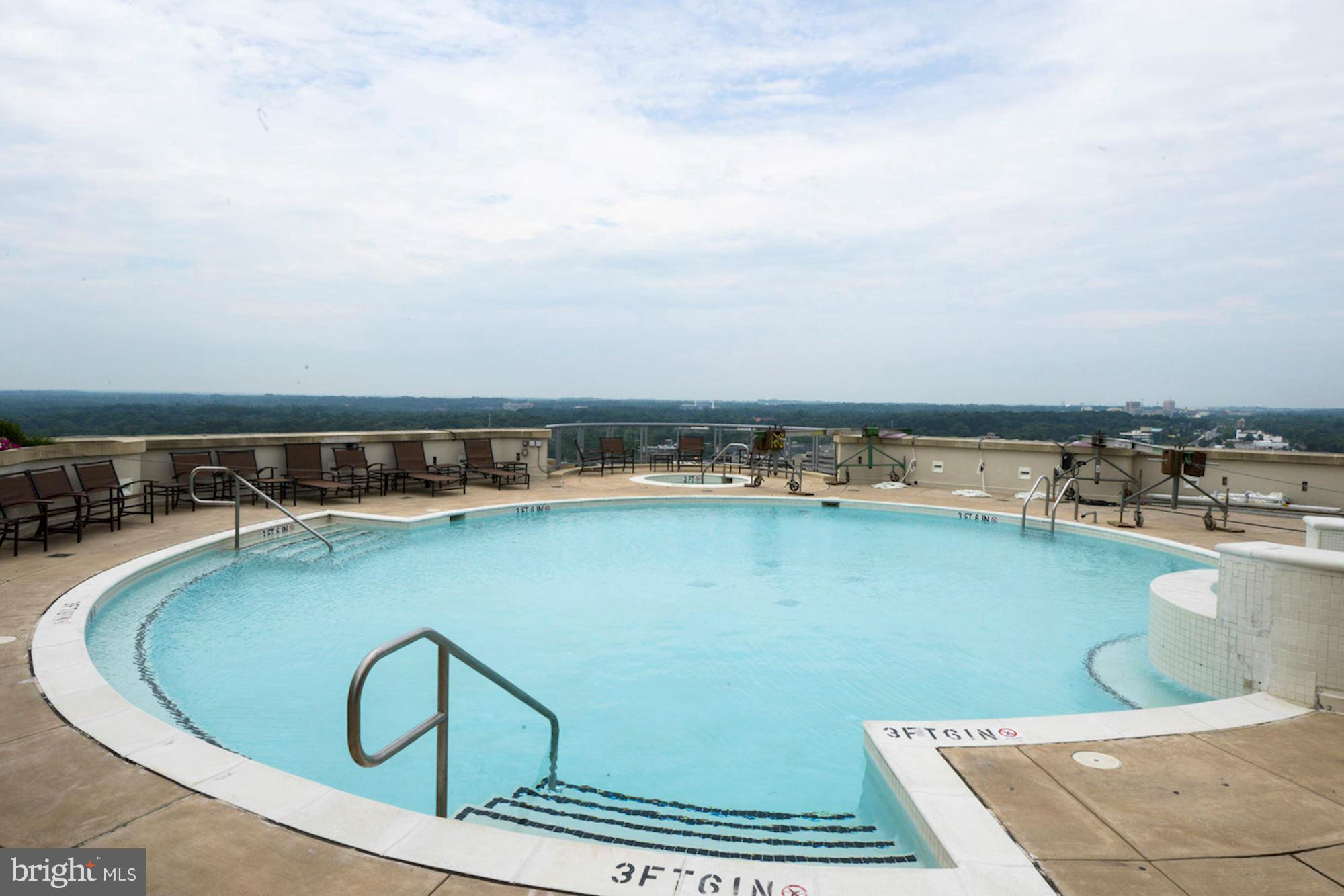 MIDTOWN BETHESDA NORTH - Residential