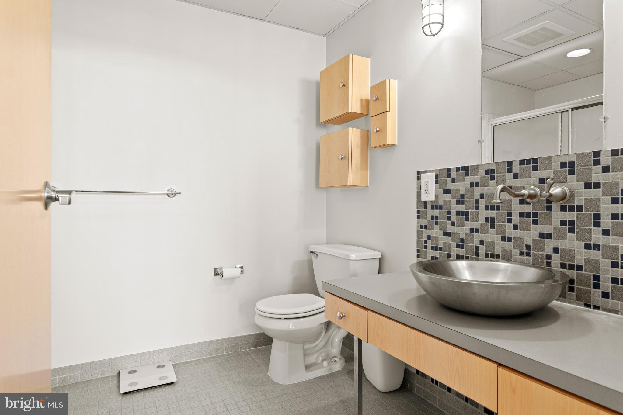 INDUSTRY - Residential Lease