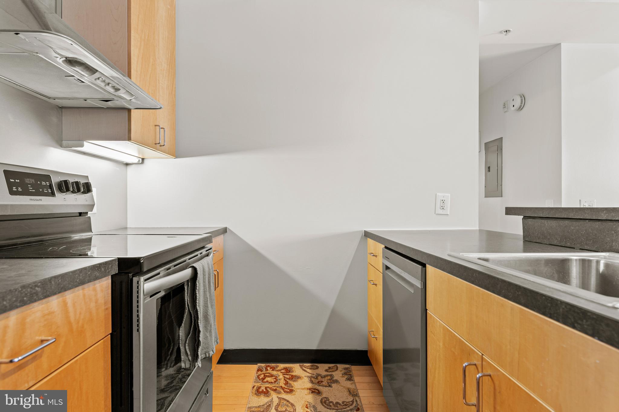 INDUSTRY - Residential Lease