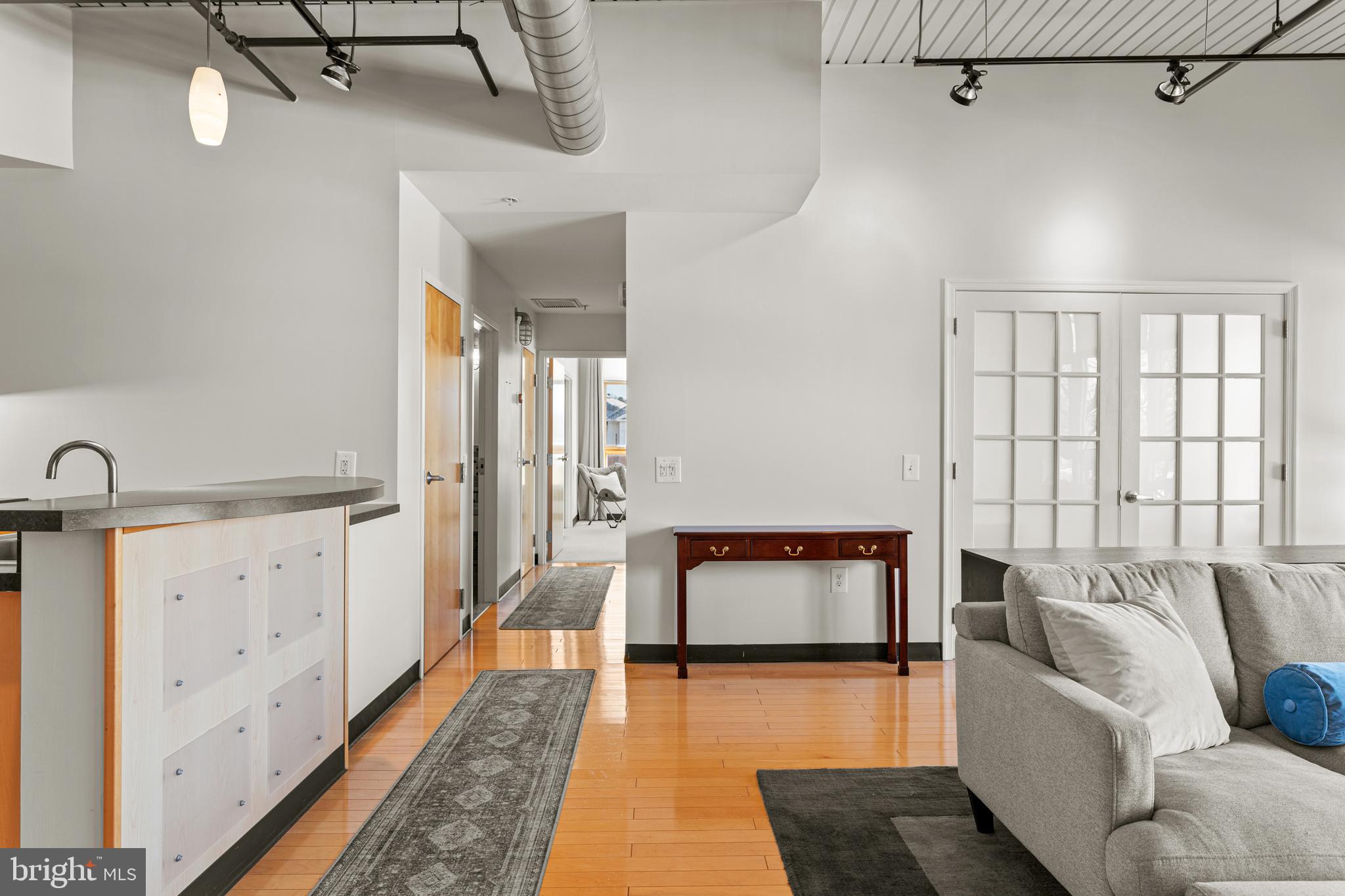 INDUSTRY - Residential Lease