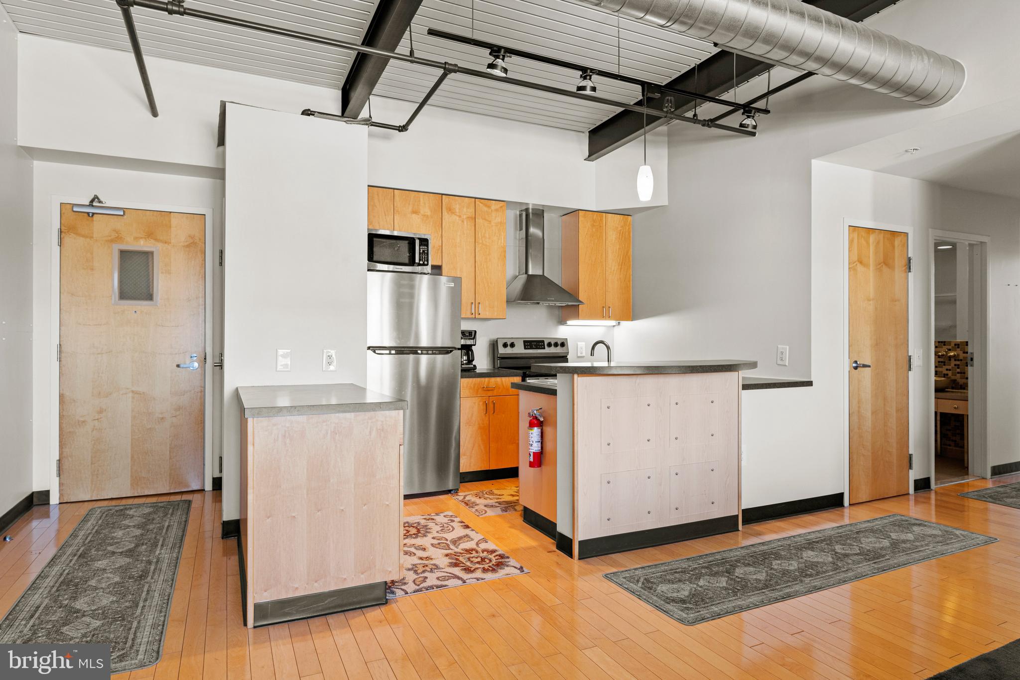 INDUSTRY - Residential Lease