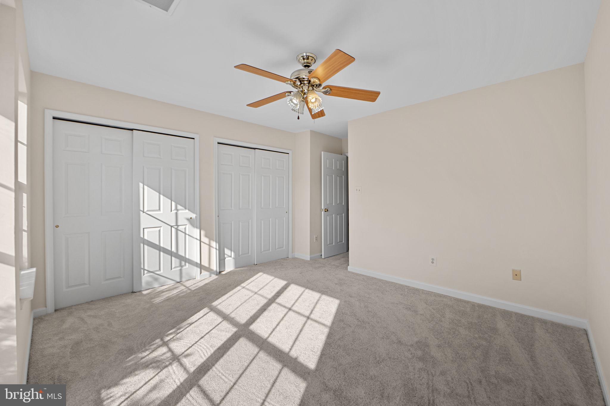 GREEN TRAILS - Residential Lease