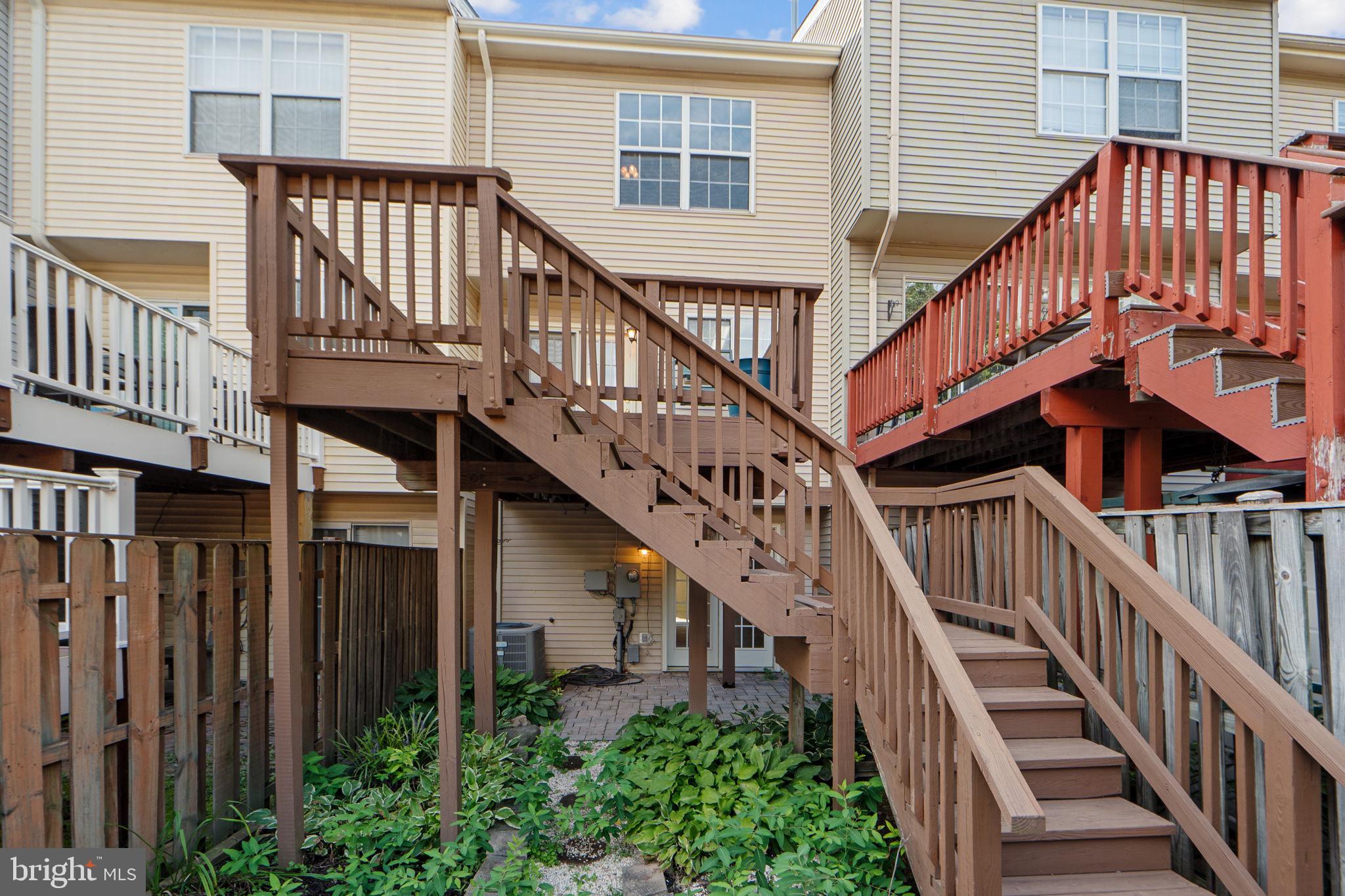 GREEN TRAILS - Residential Lease