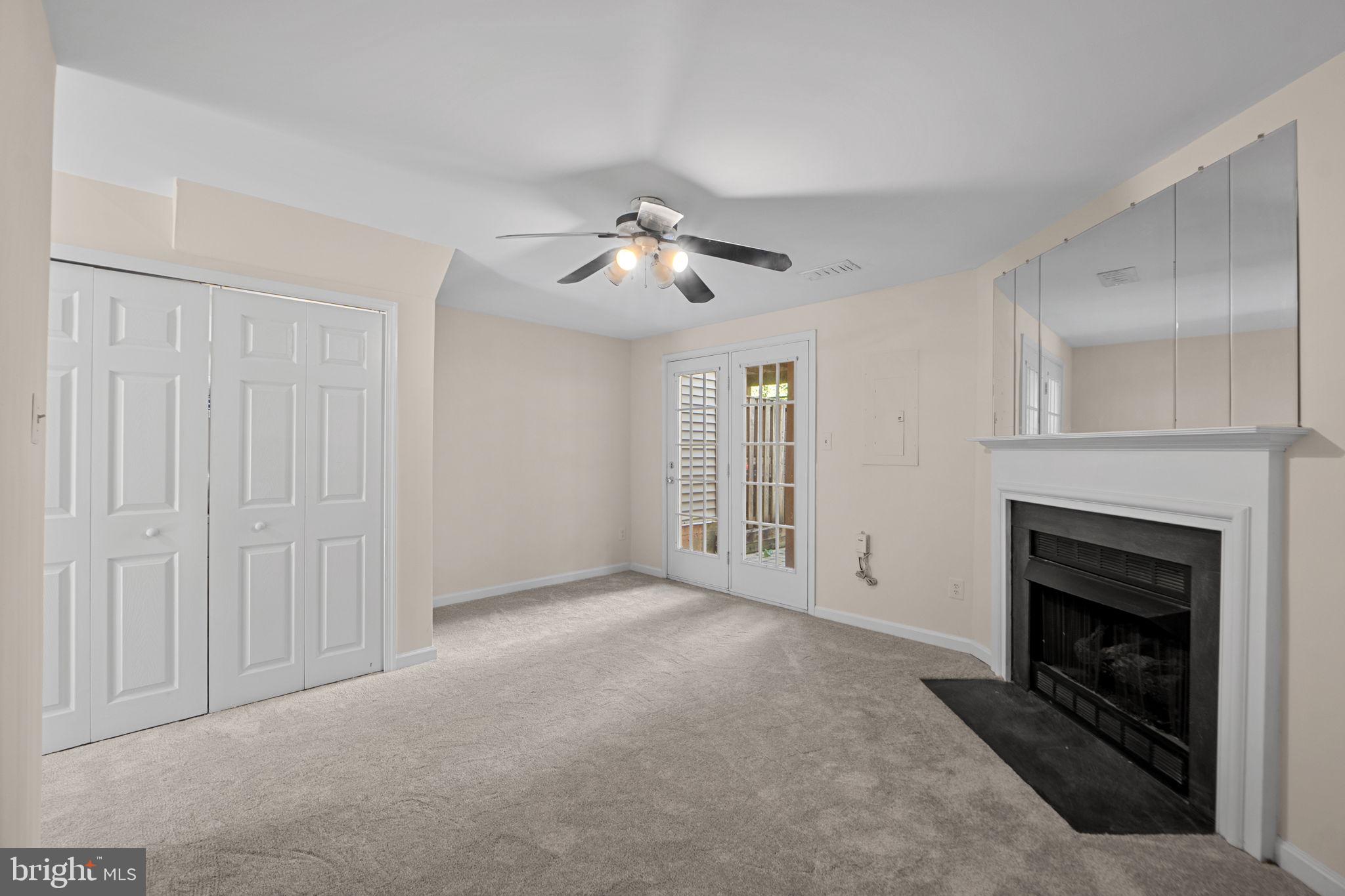 GREEN TRAILS - Residential Lease