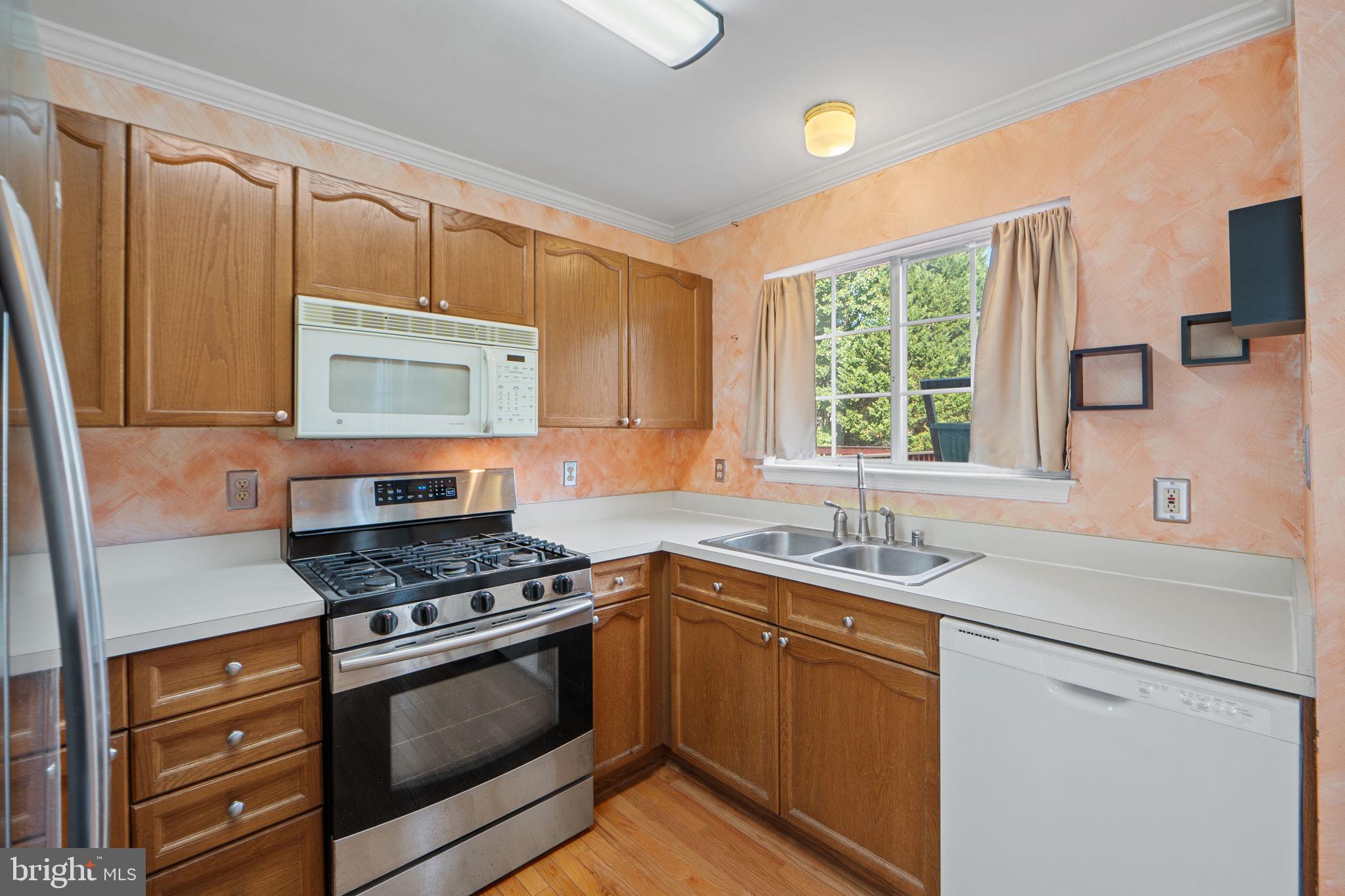 GREEN TRAILS - Residential Lease