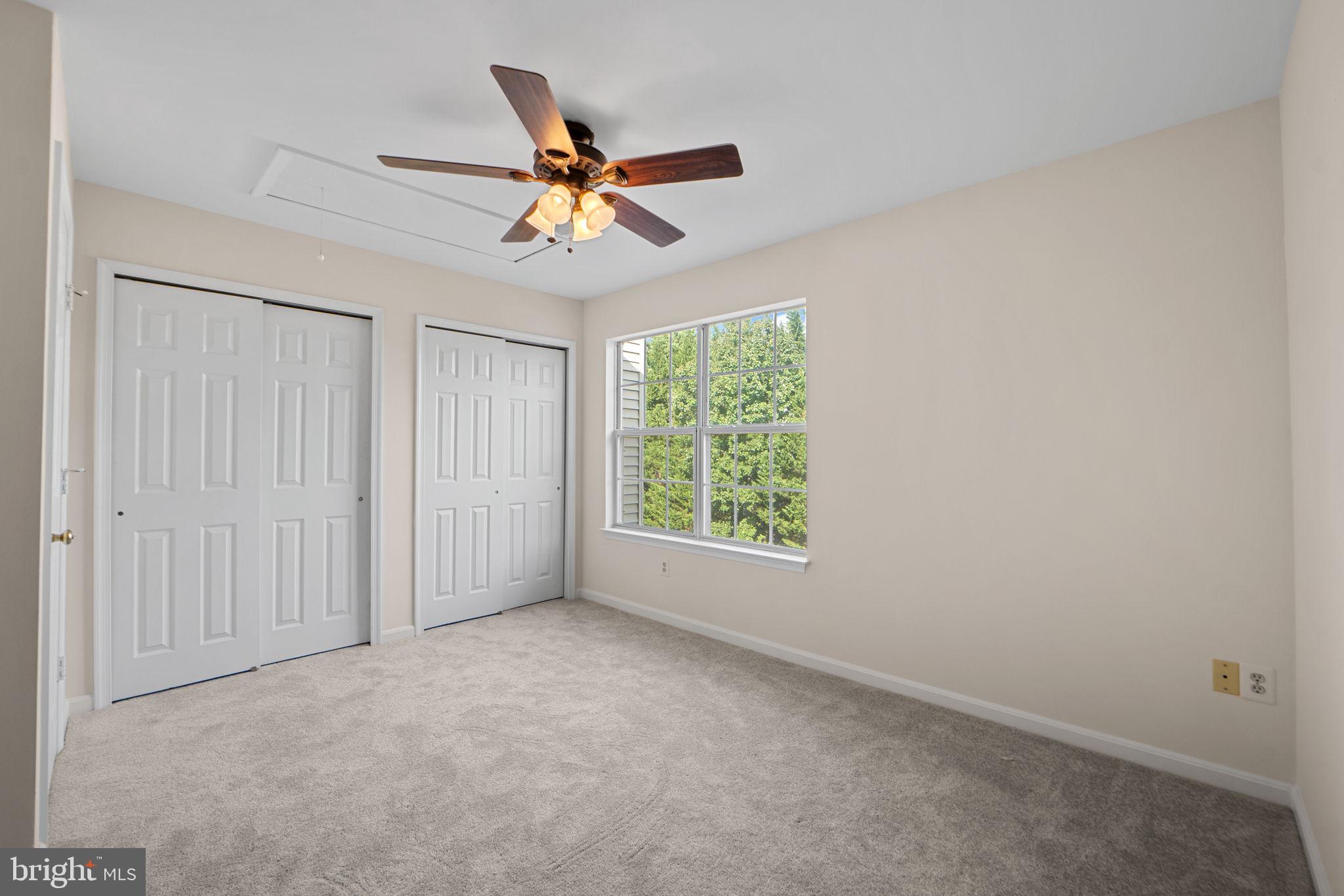 GREEN TRAILS - Residential Lease