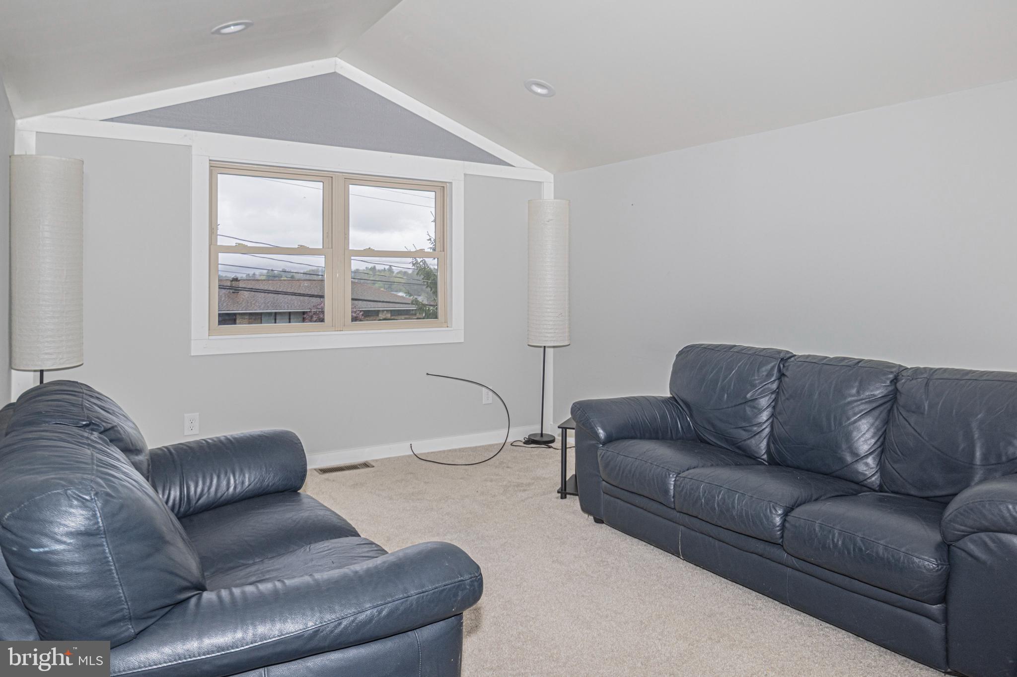 OAKLAND - Residential