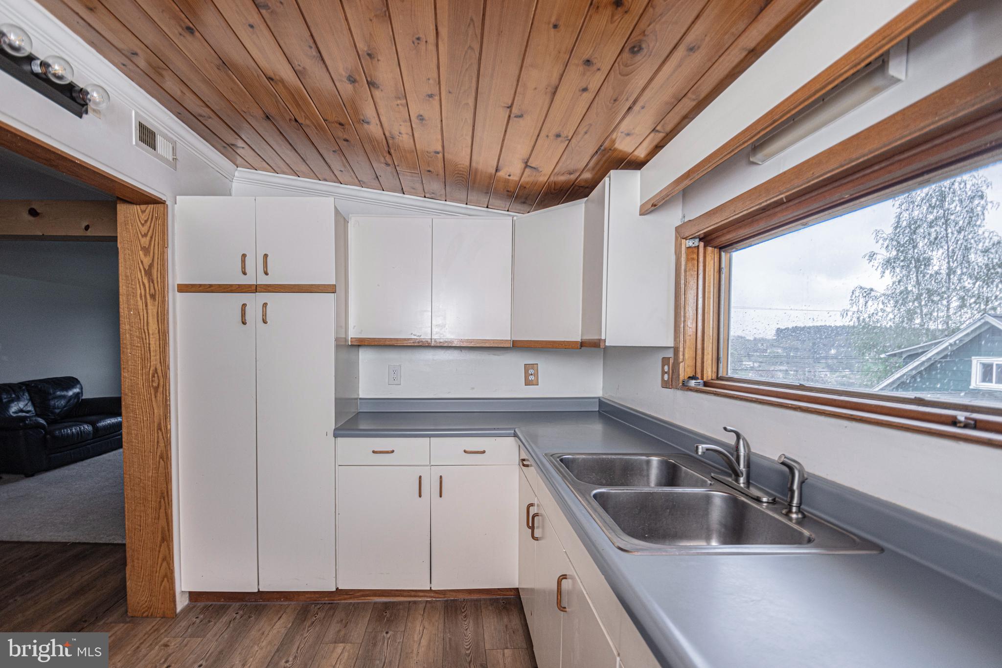 OAKLAND - Residential