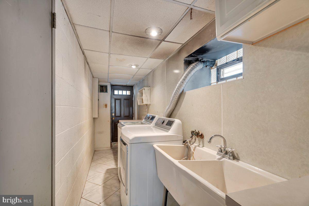 SANDYFORD PARK - Residential