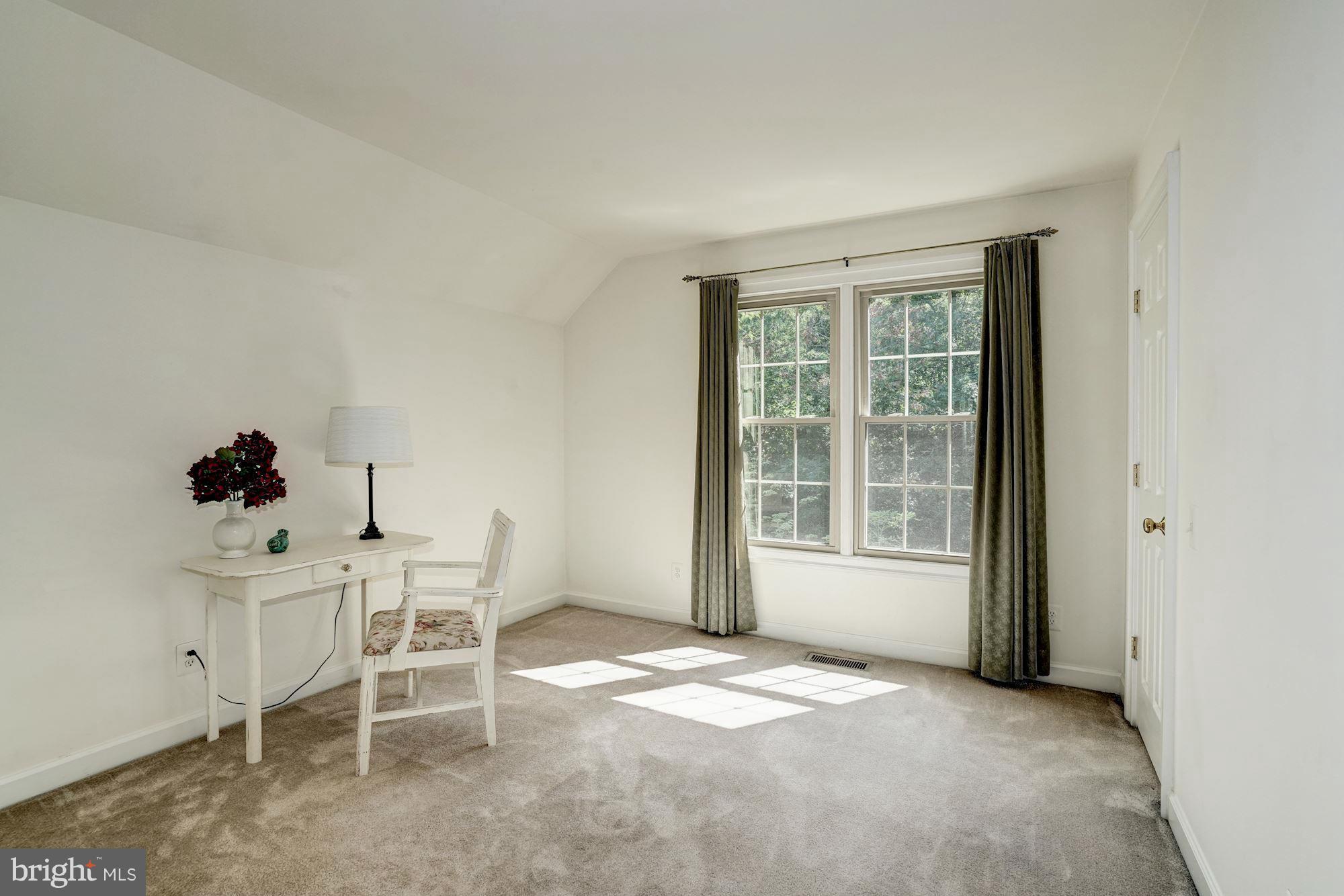 CHAMPION LAKE - Residential