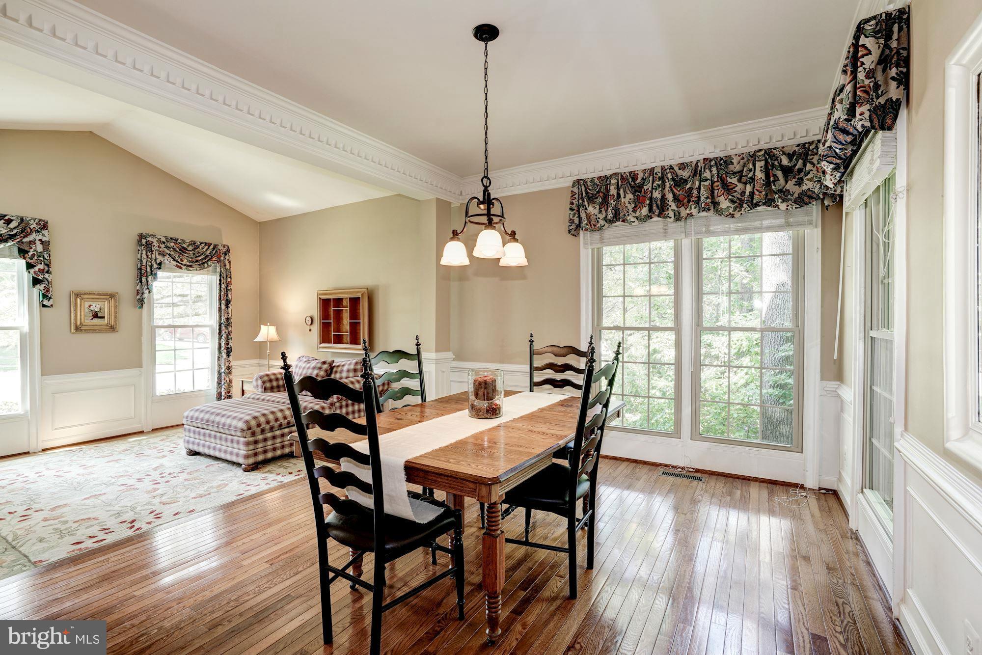 CHAMPION LAKE - Residential