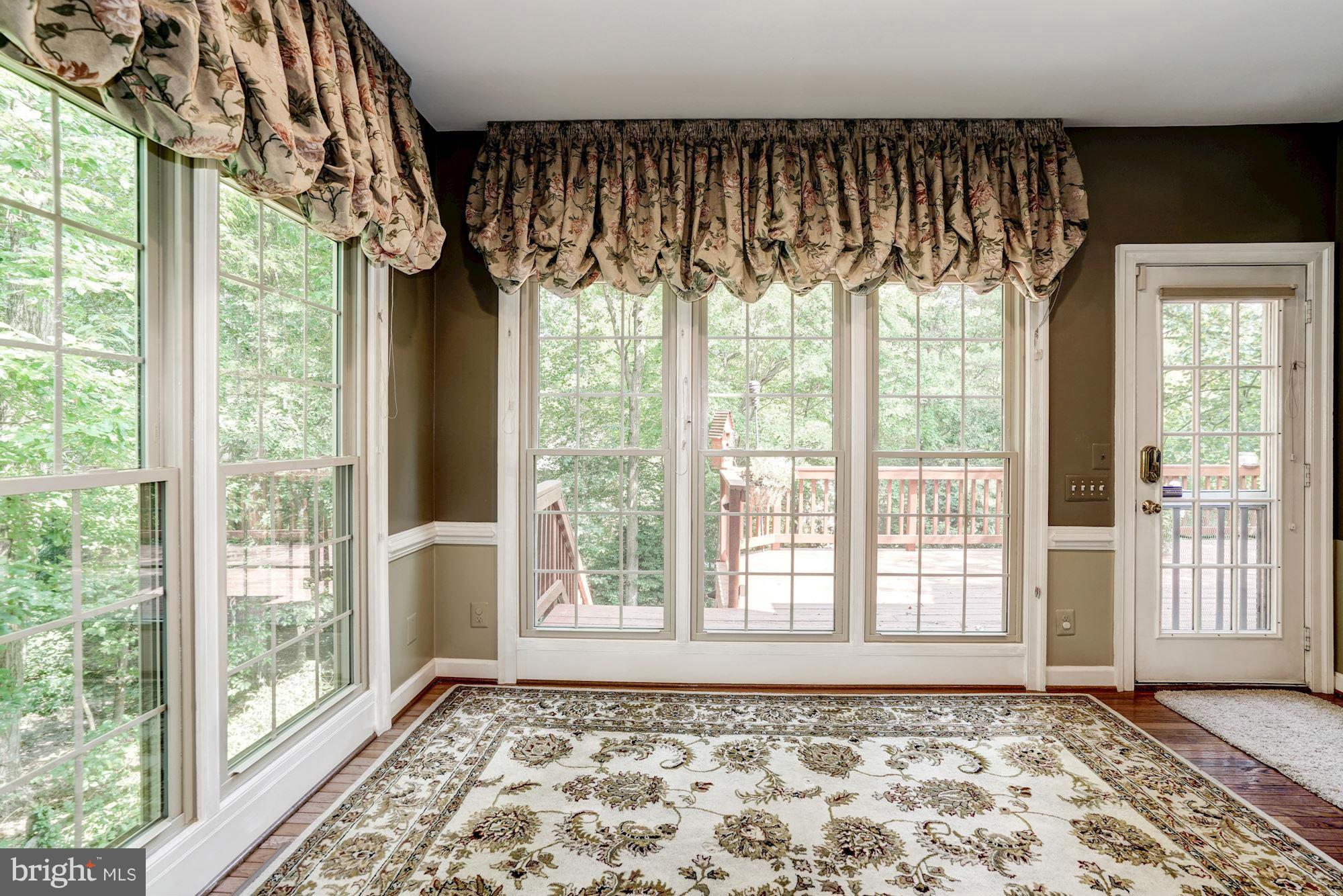 CHAMPION LAKE - Residential