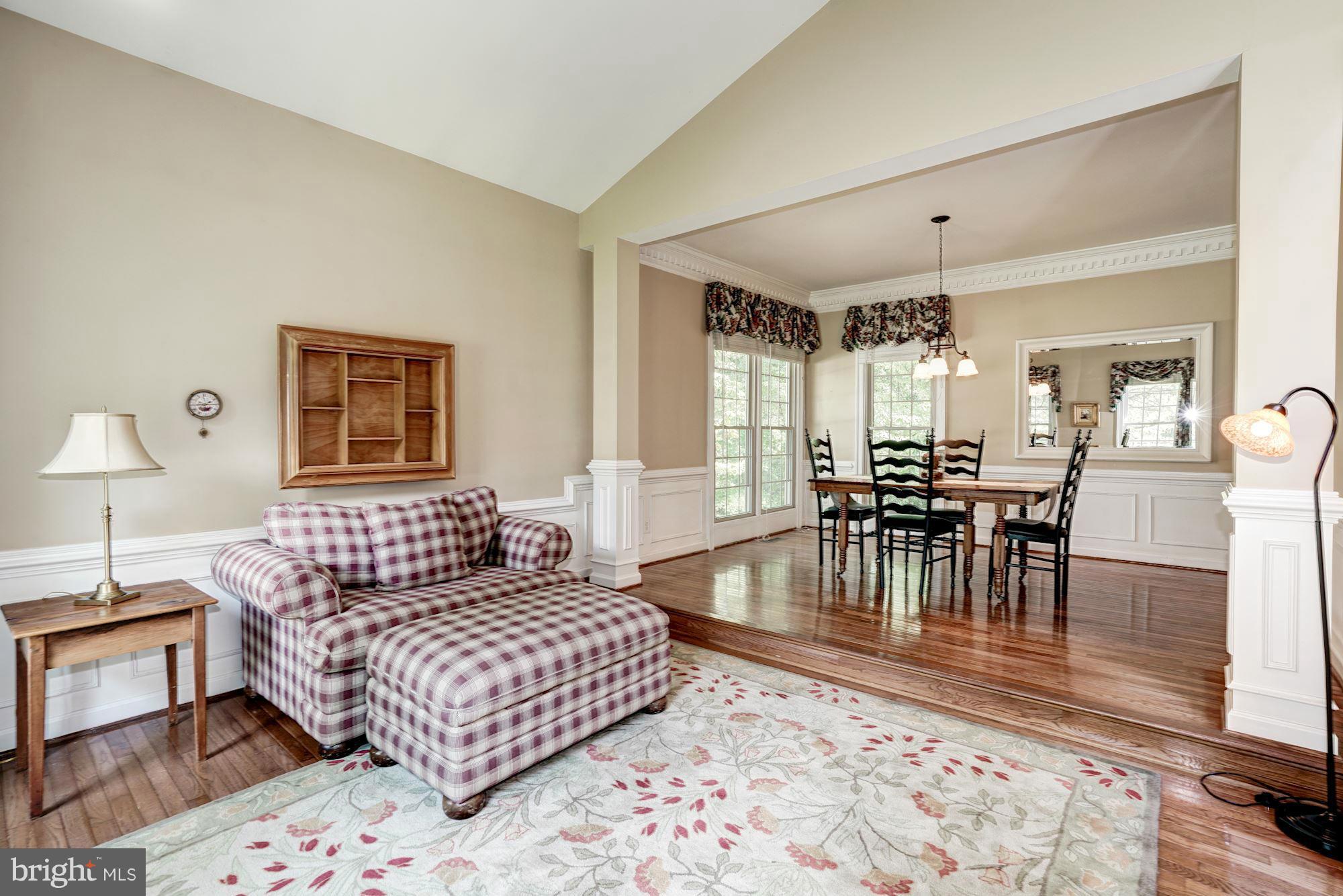 CHAMPION LAKE - Residential