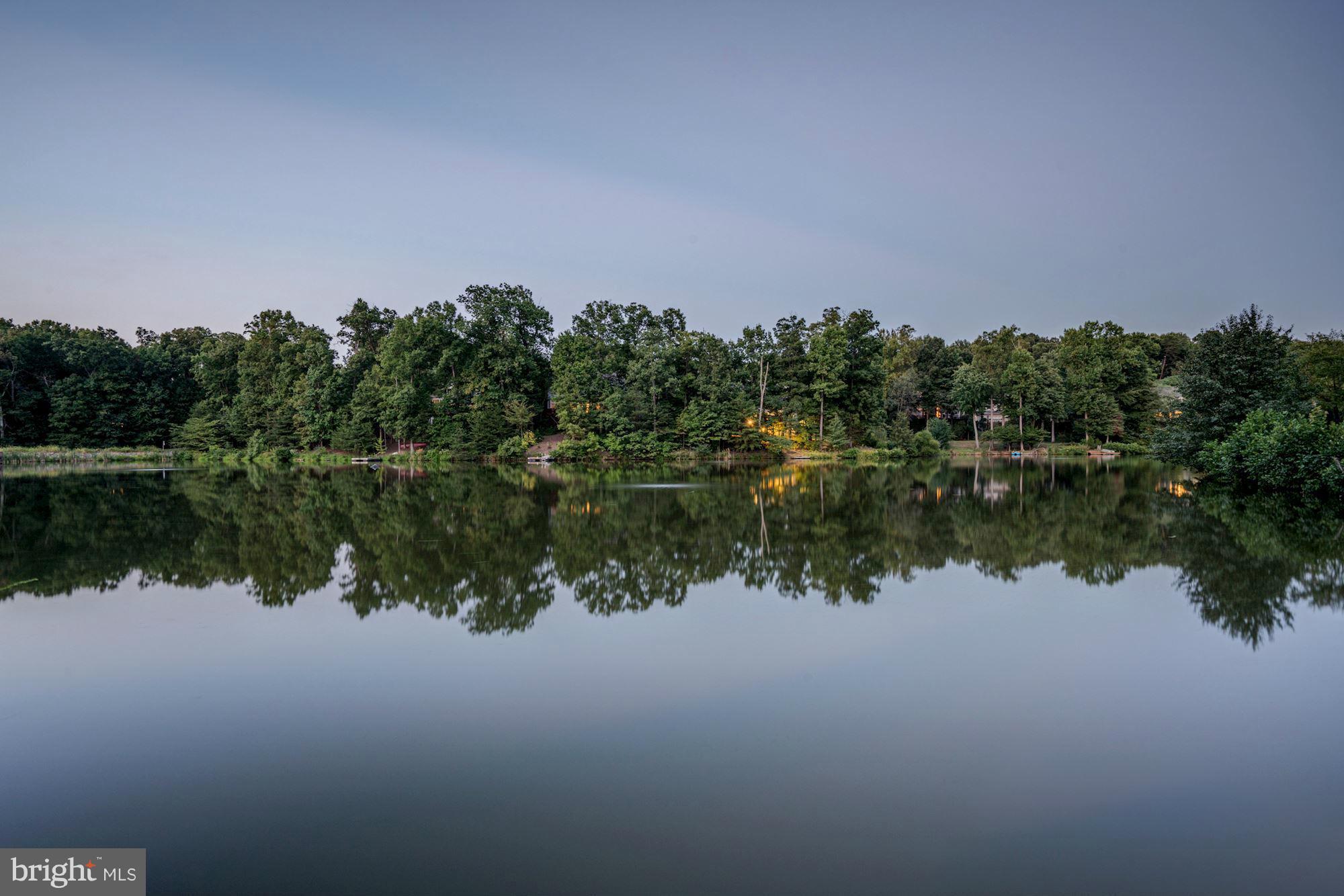CHAMPION LAKE - Residential