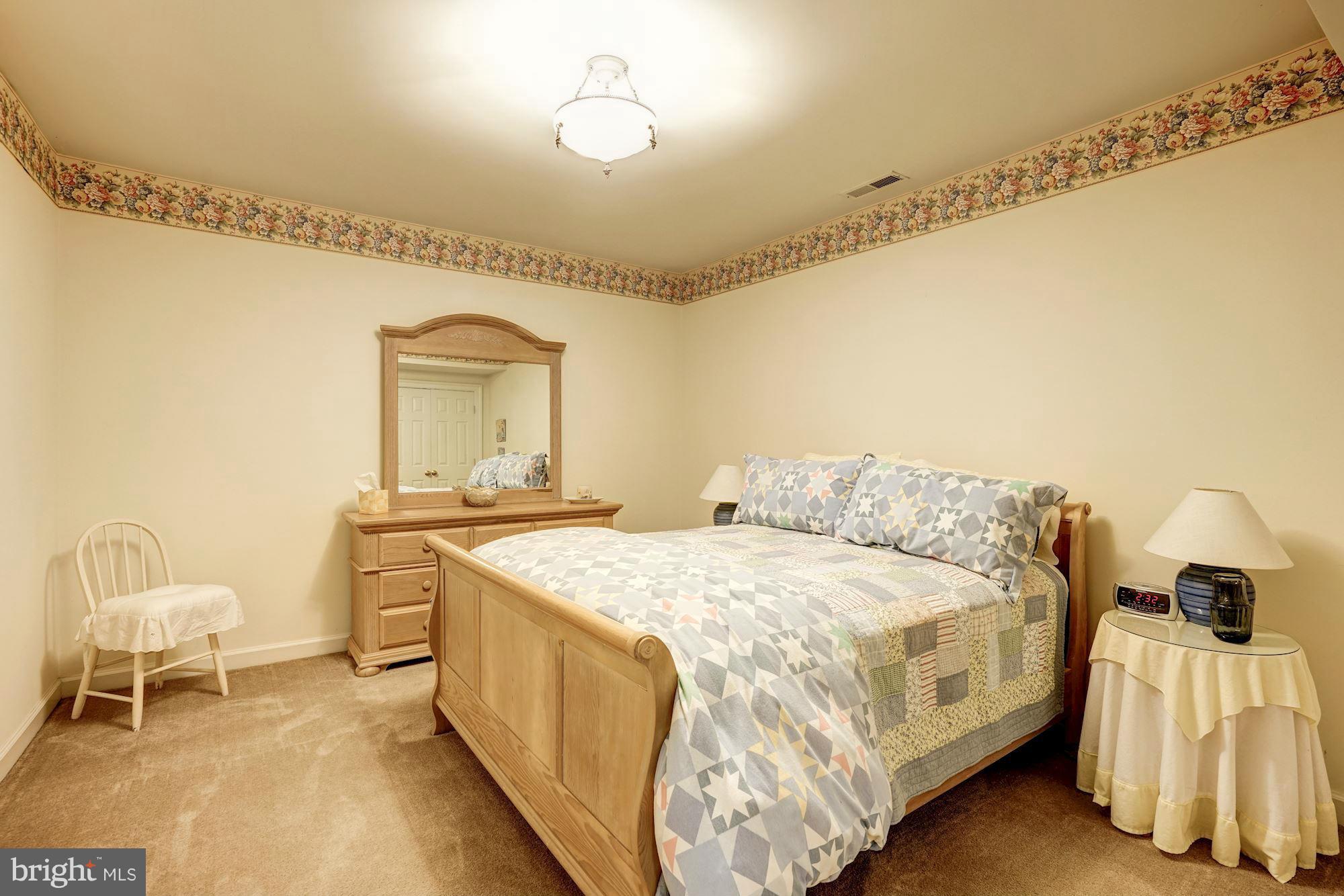 CHAMPION LAKE - Residential