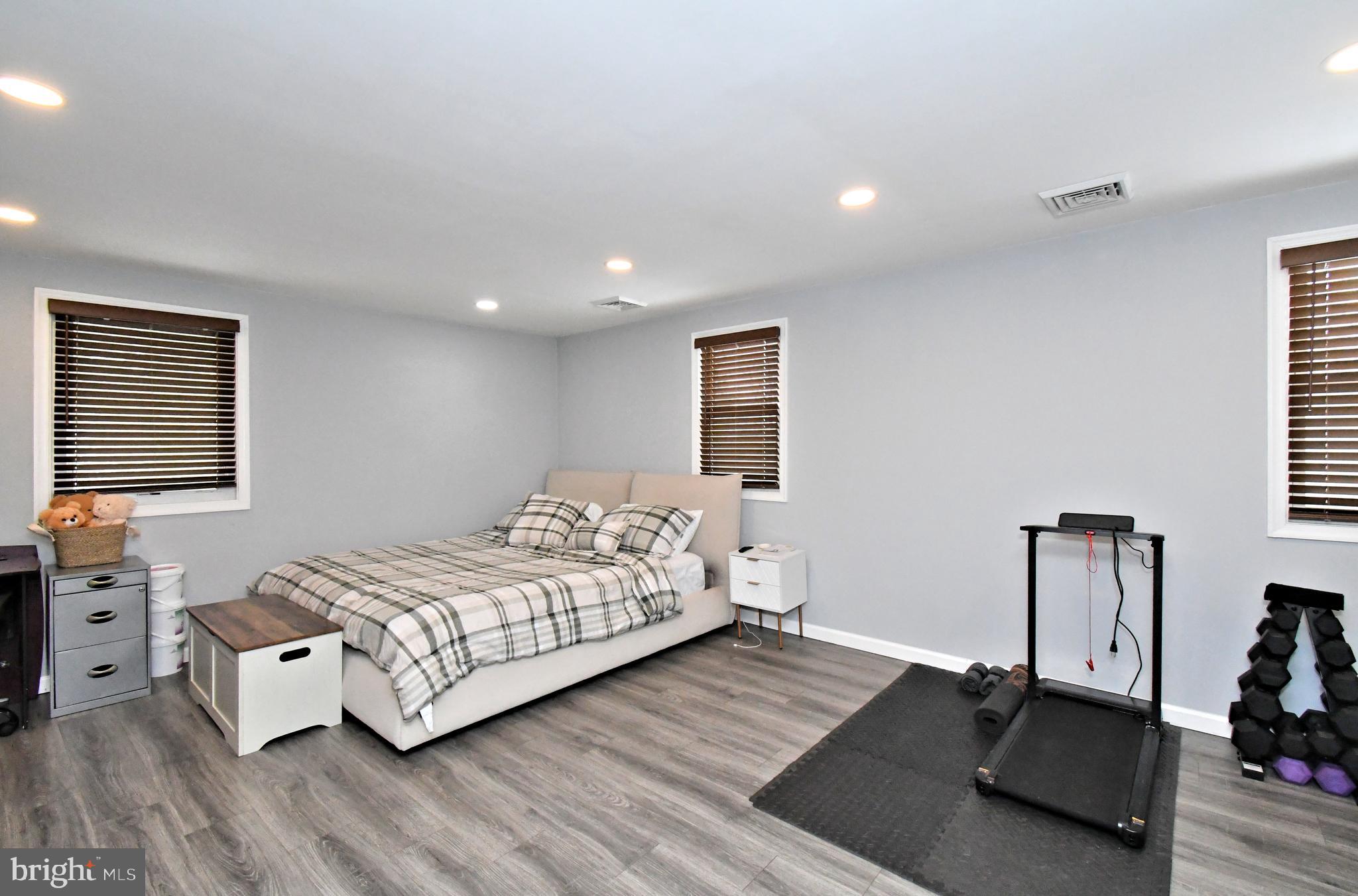 WINDING BROOKE EST - Residential