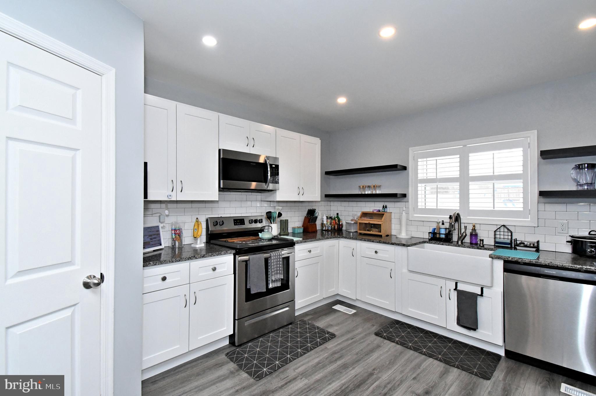 WINDING BROOKE EST - Residential