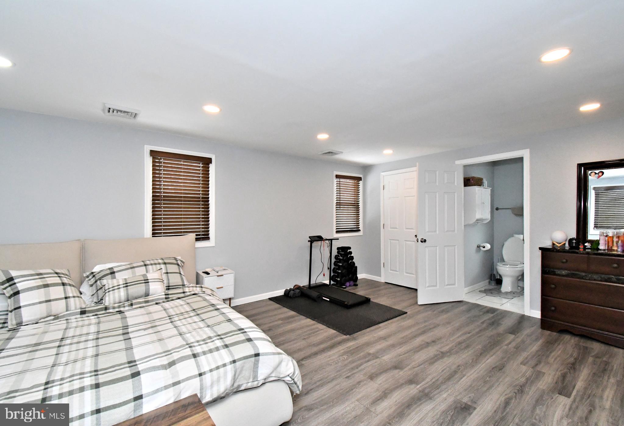 WINDING BROOKE EST - Residential