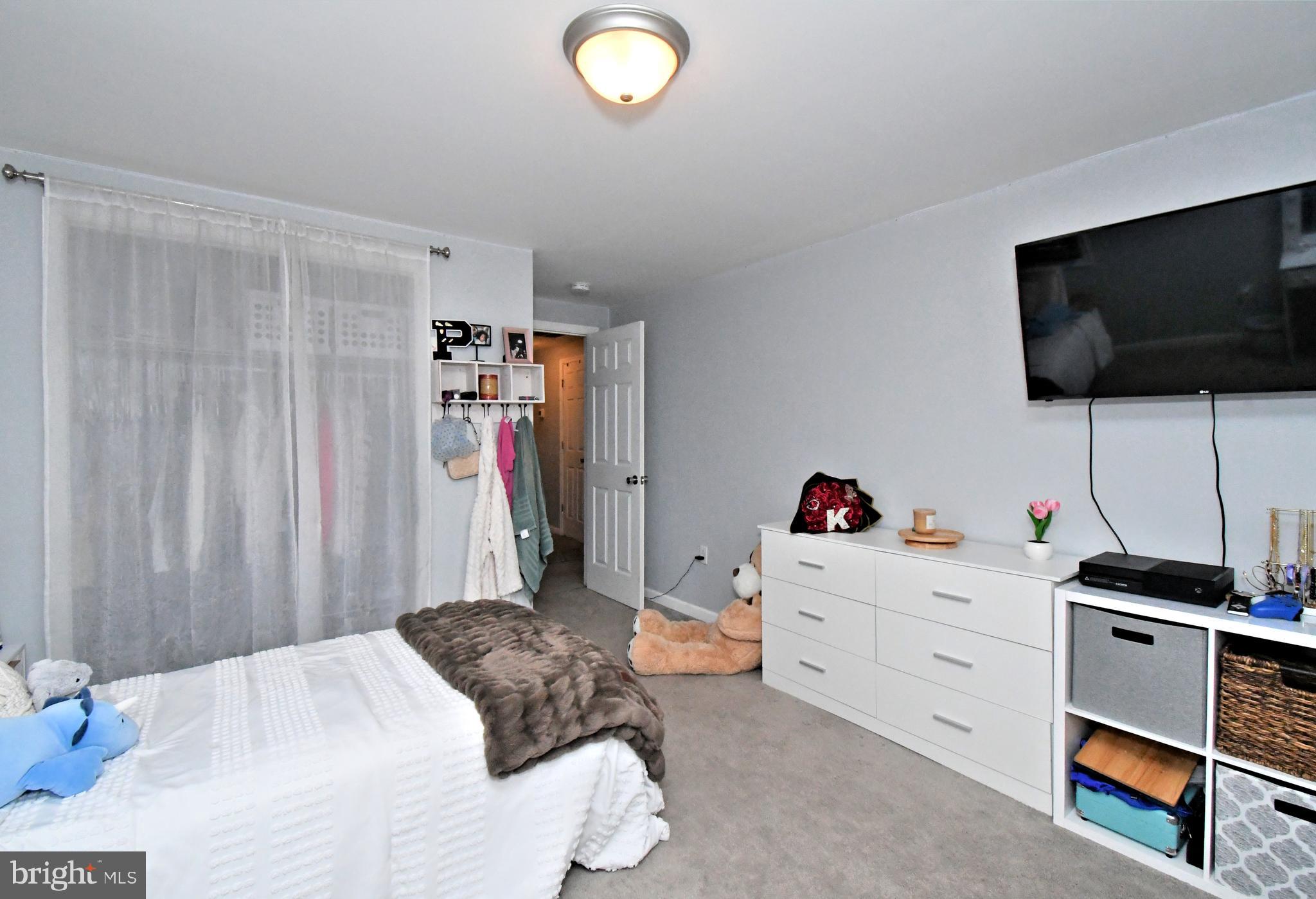 WINDING BROOKE EST - Residential