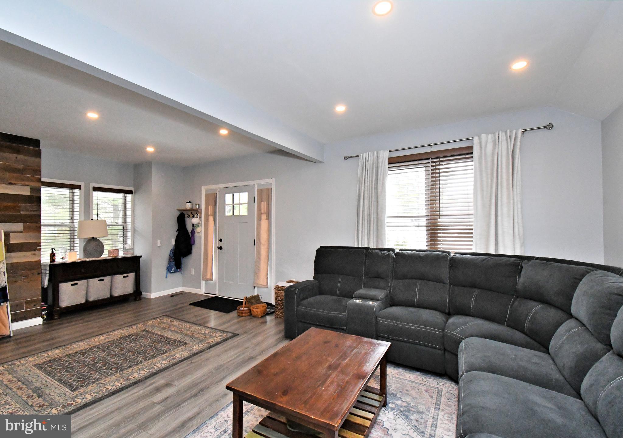 WINDING BROOKE EST - Residential