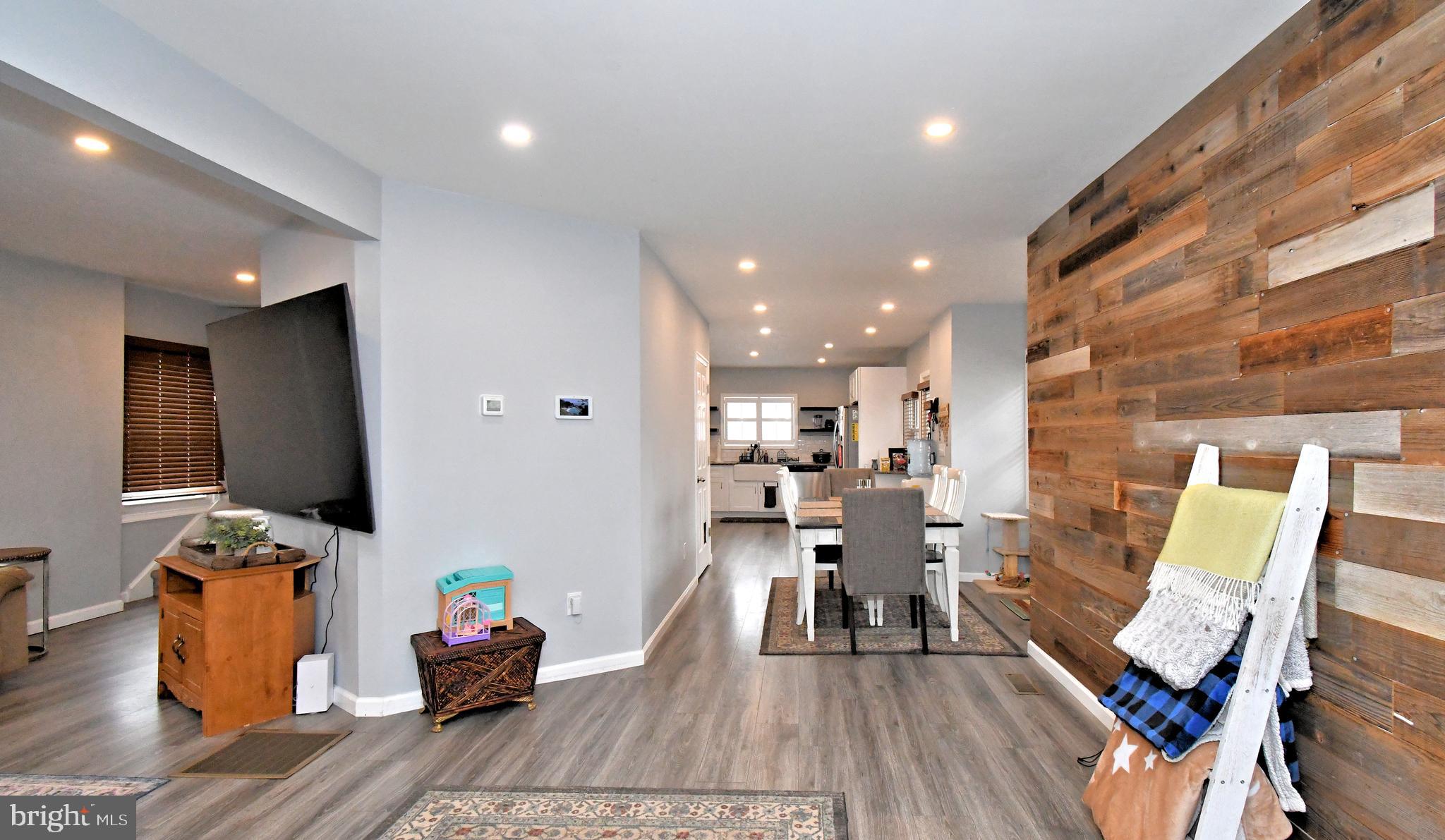 WINDING BROOKE EST - Residential