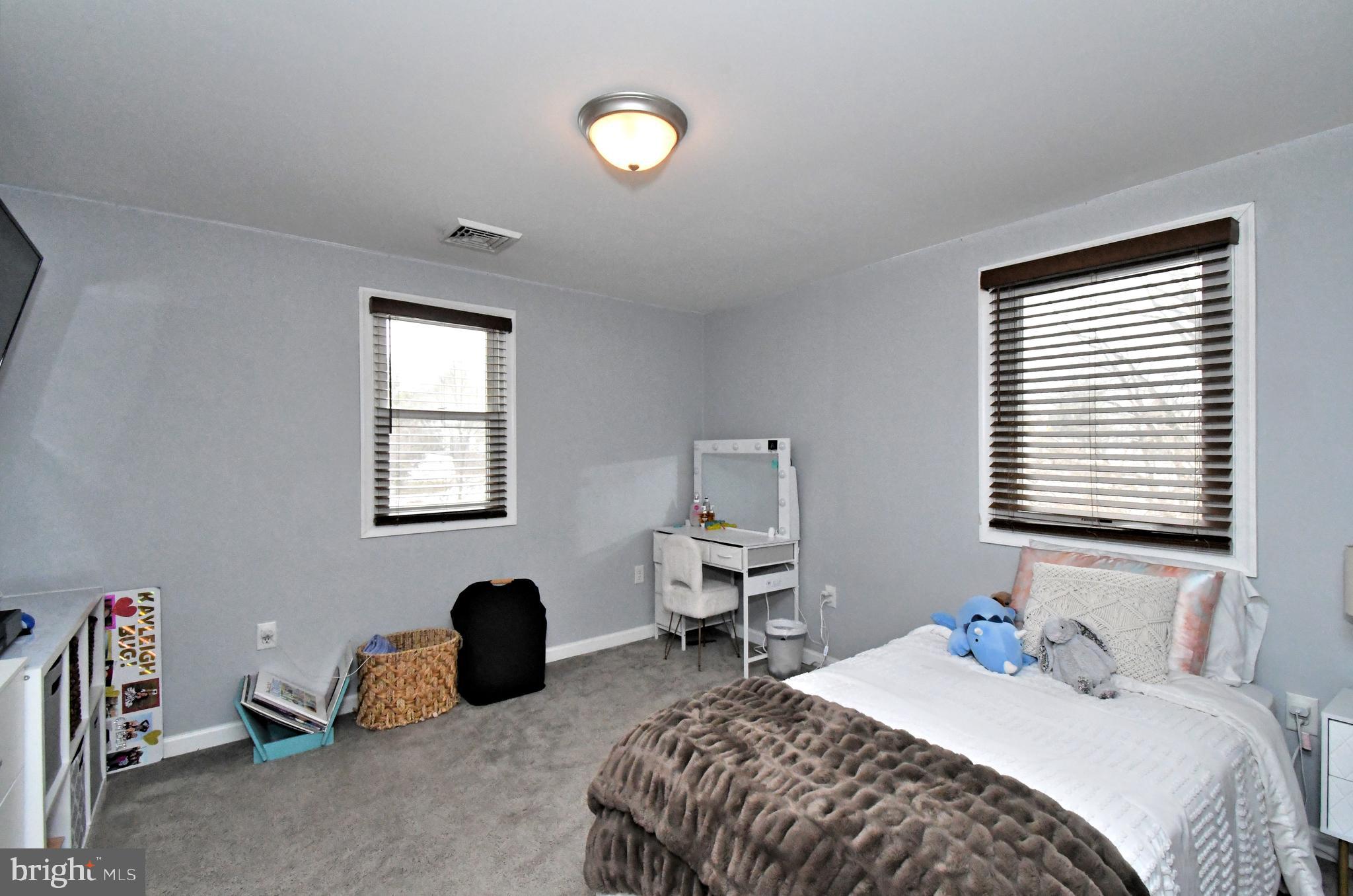 WINDING BROOKE EST - Residential