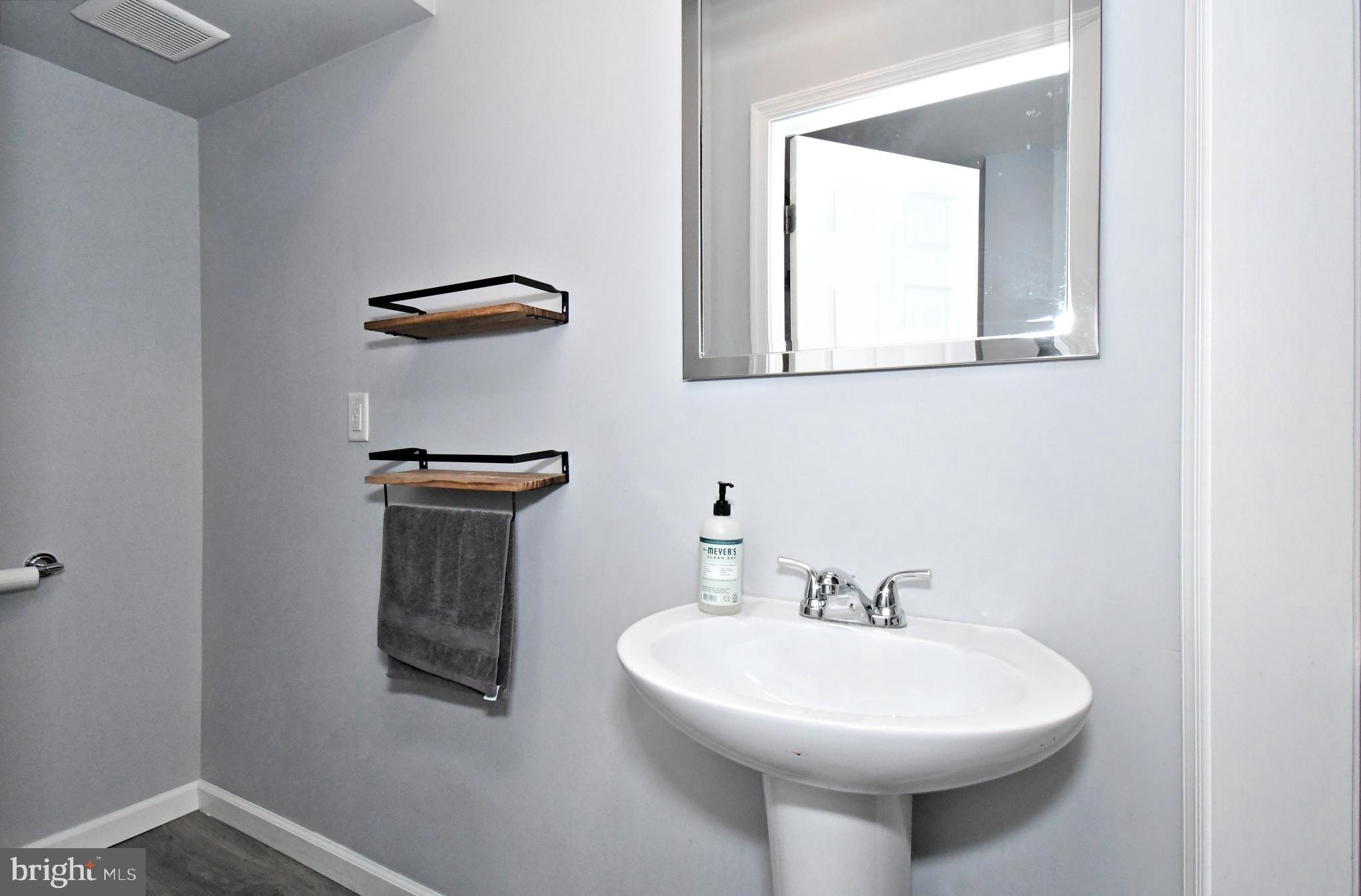 WINDING BROOKE EST - Residential