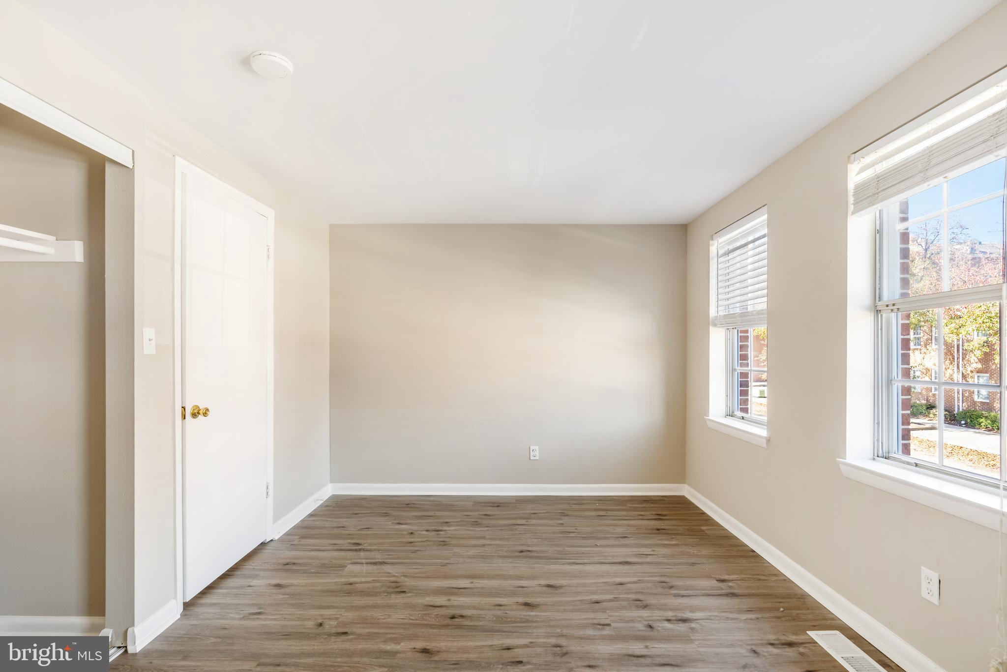 ASHLAND MEWS - Residential Lease