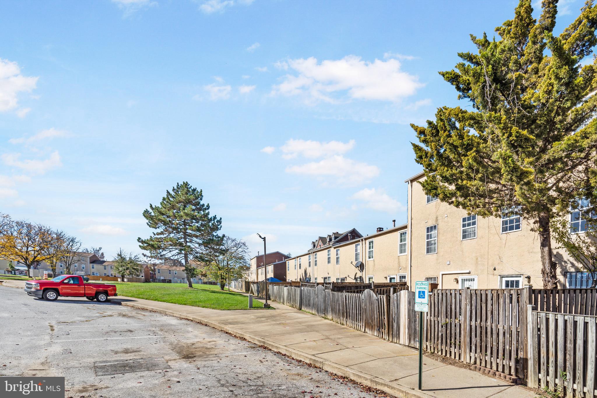 ASHLAND MEWS - Residential Lease