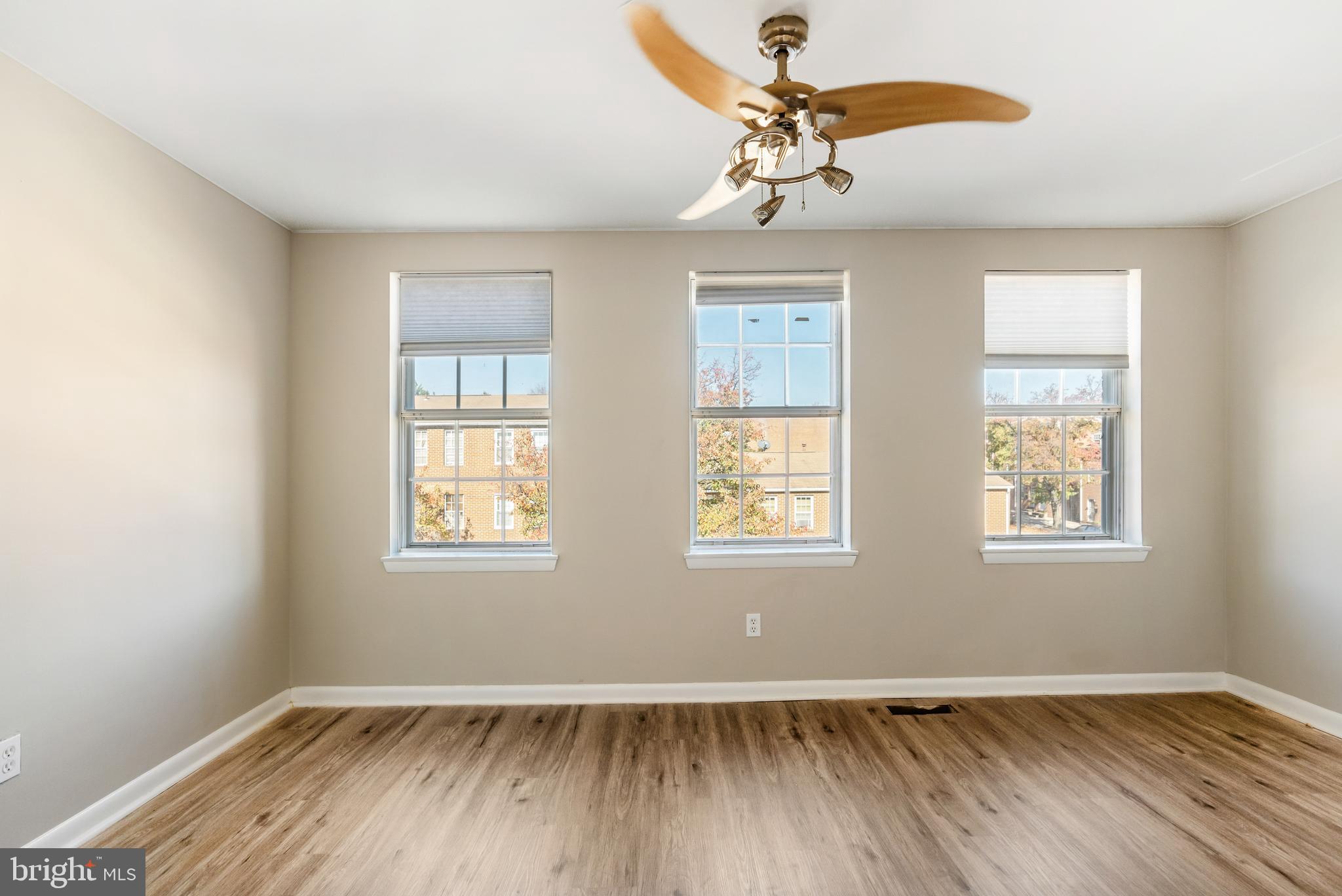 ASHLAND MEWS - Residential Lease