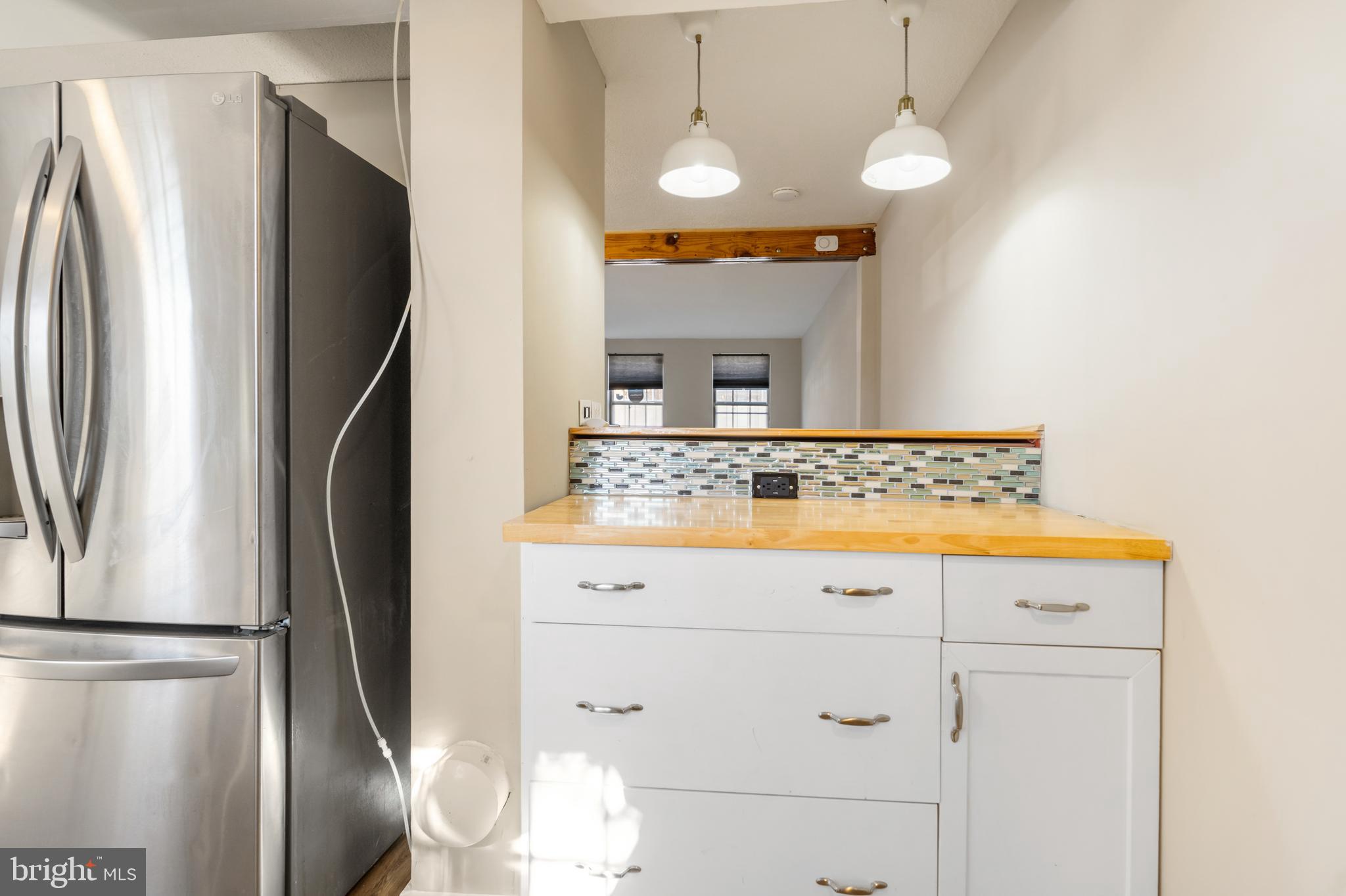 ASHLAND MEWS - Residential Lease