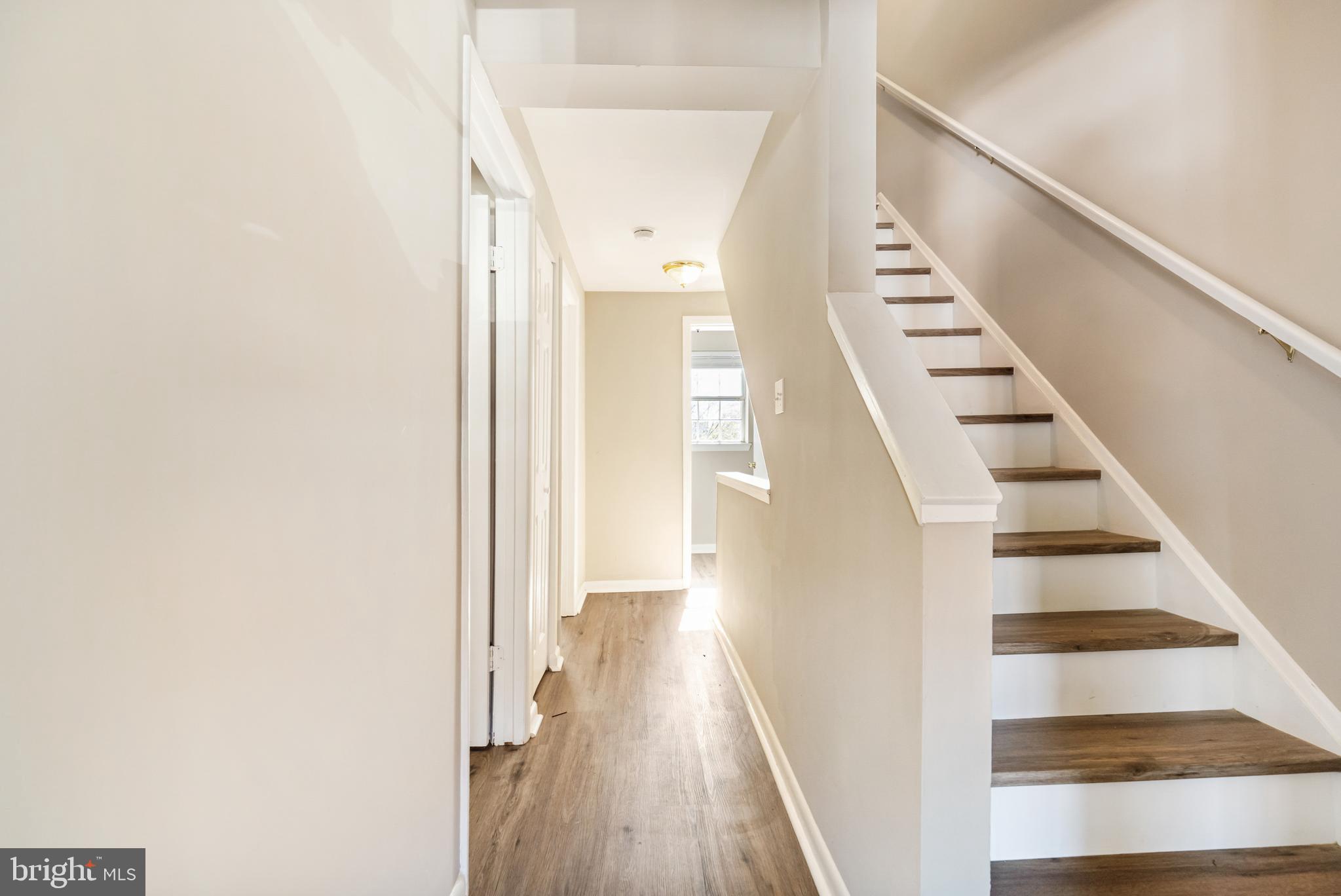 ASHLAND MEWS - Residential Lease