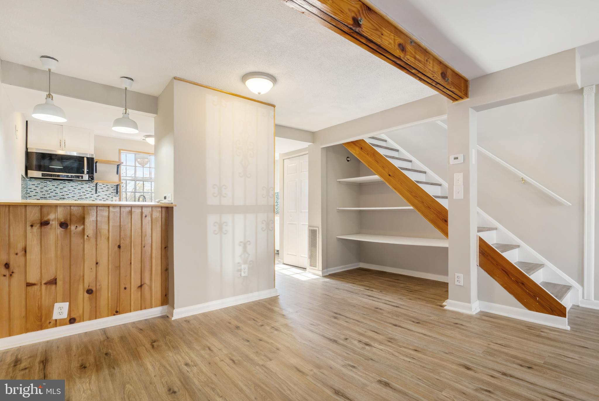 ASHLAND MEWS - Residential Lease