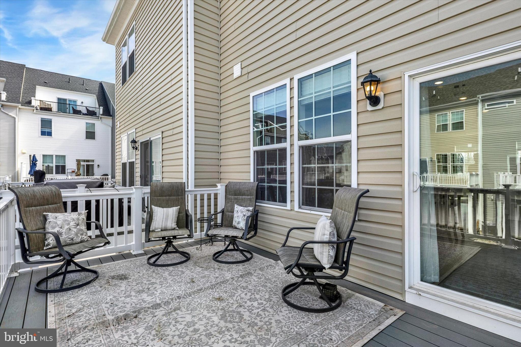 STEELPOINTE - Residential