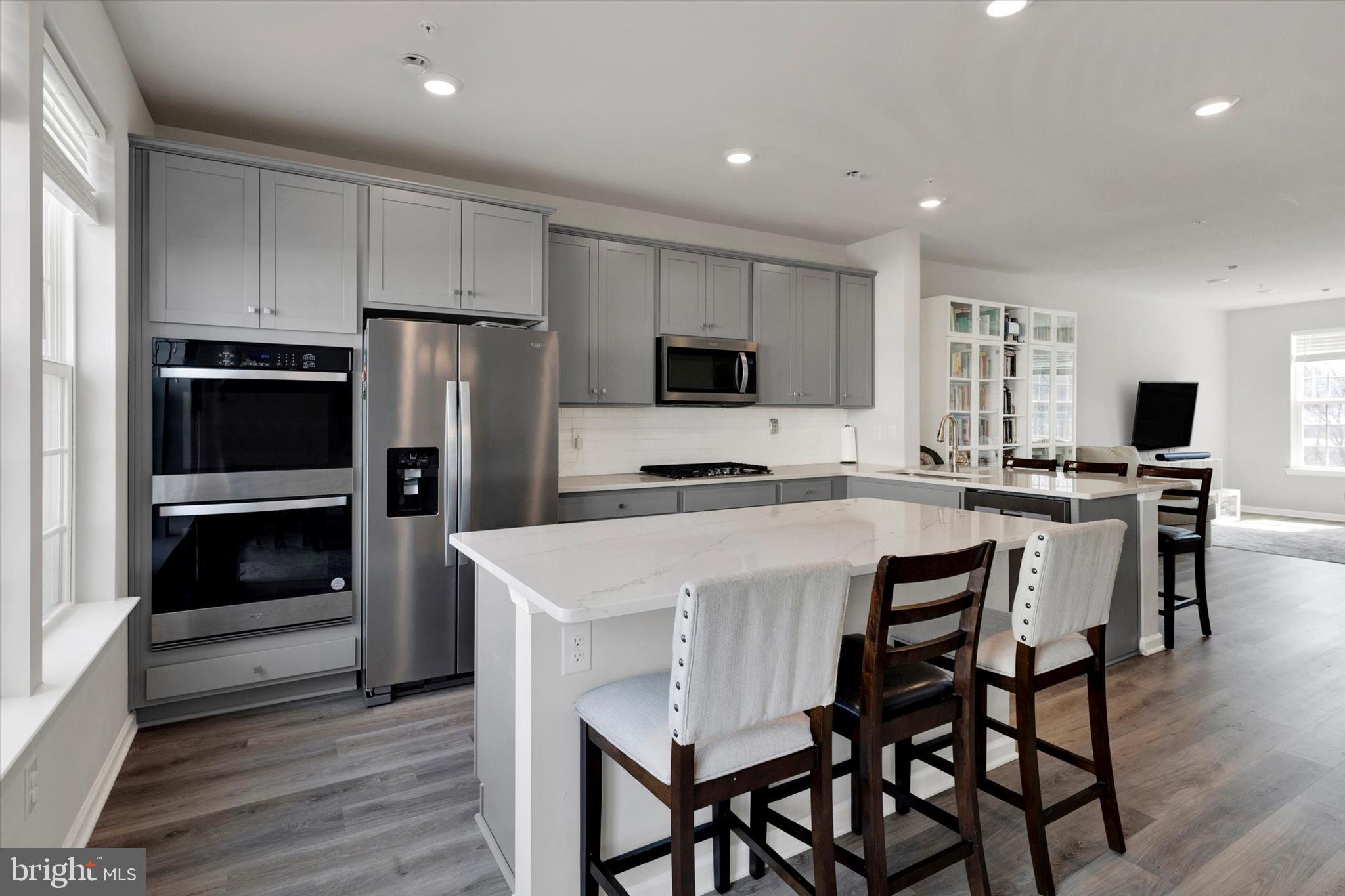 STEELPOINTE - Residential