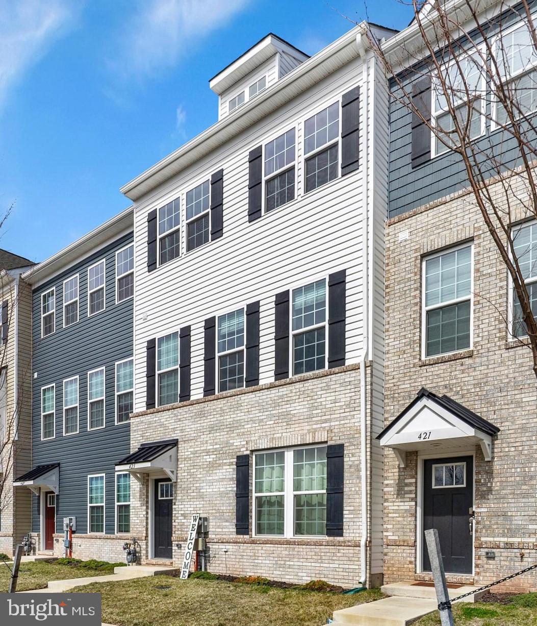 423 SMITHWORKS BOULEVARD