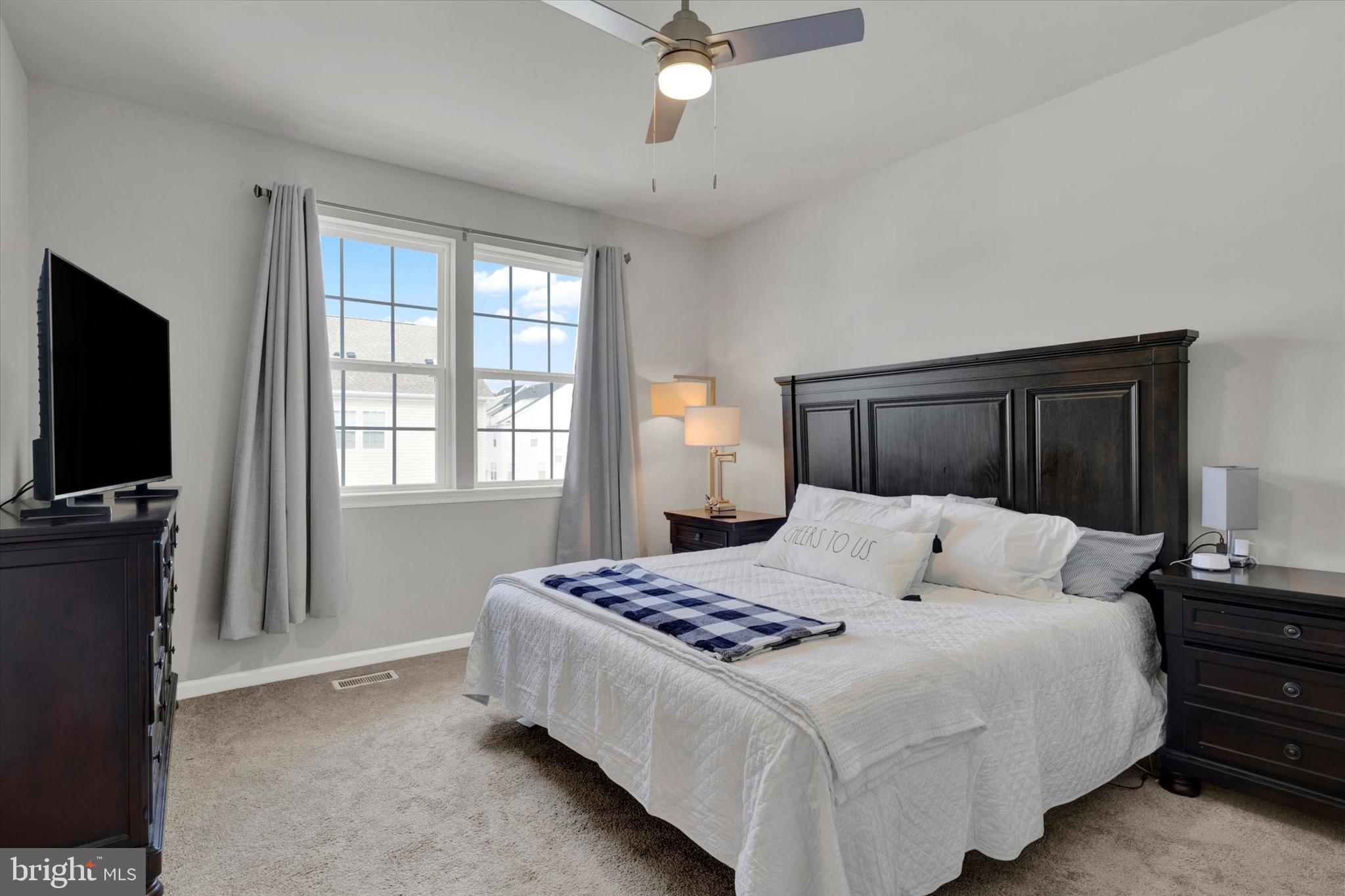 STEELPOINTE - Residential