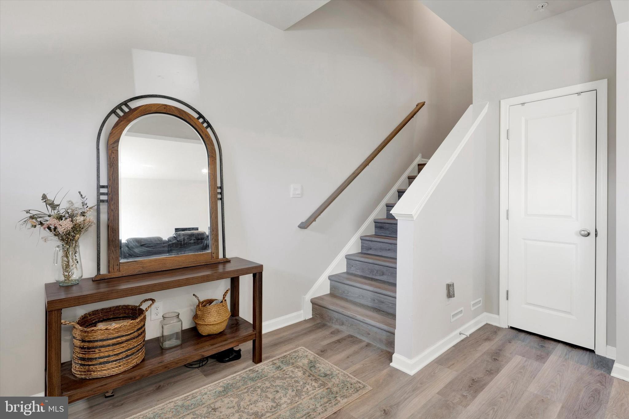 STEELPOINTE - Residential