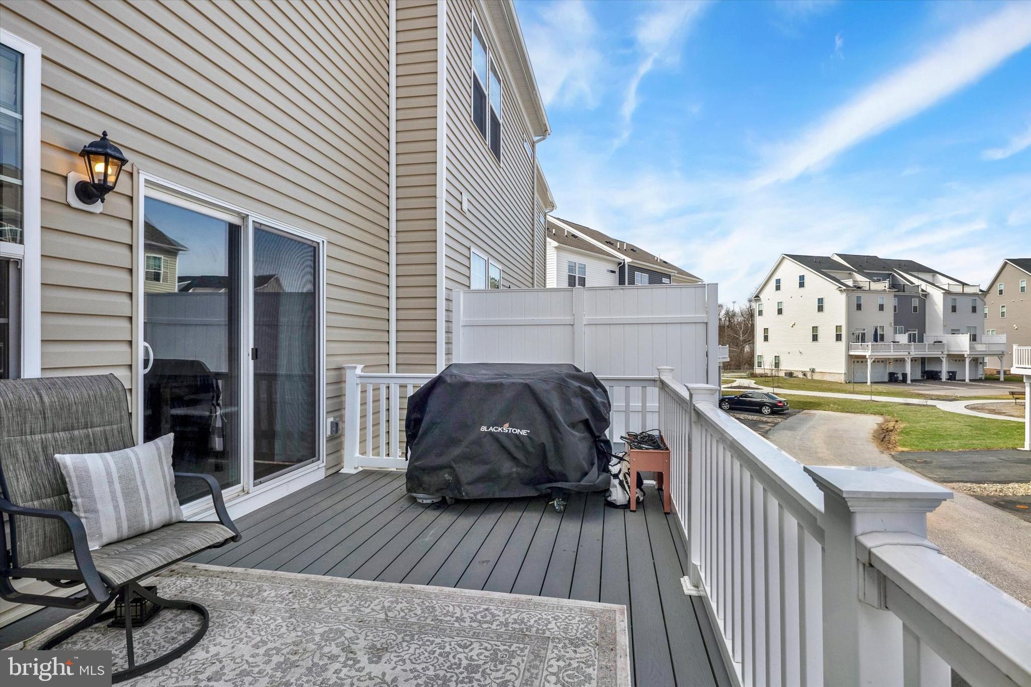 STEELPOINTE - Residential